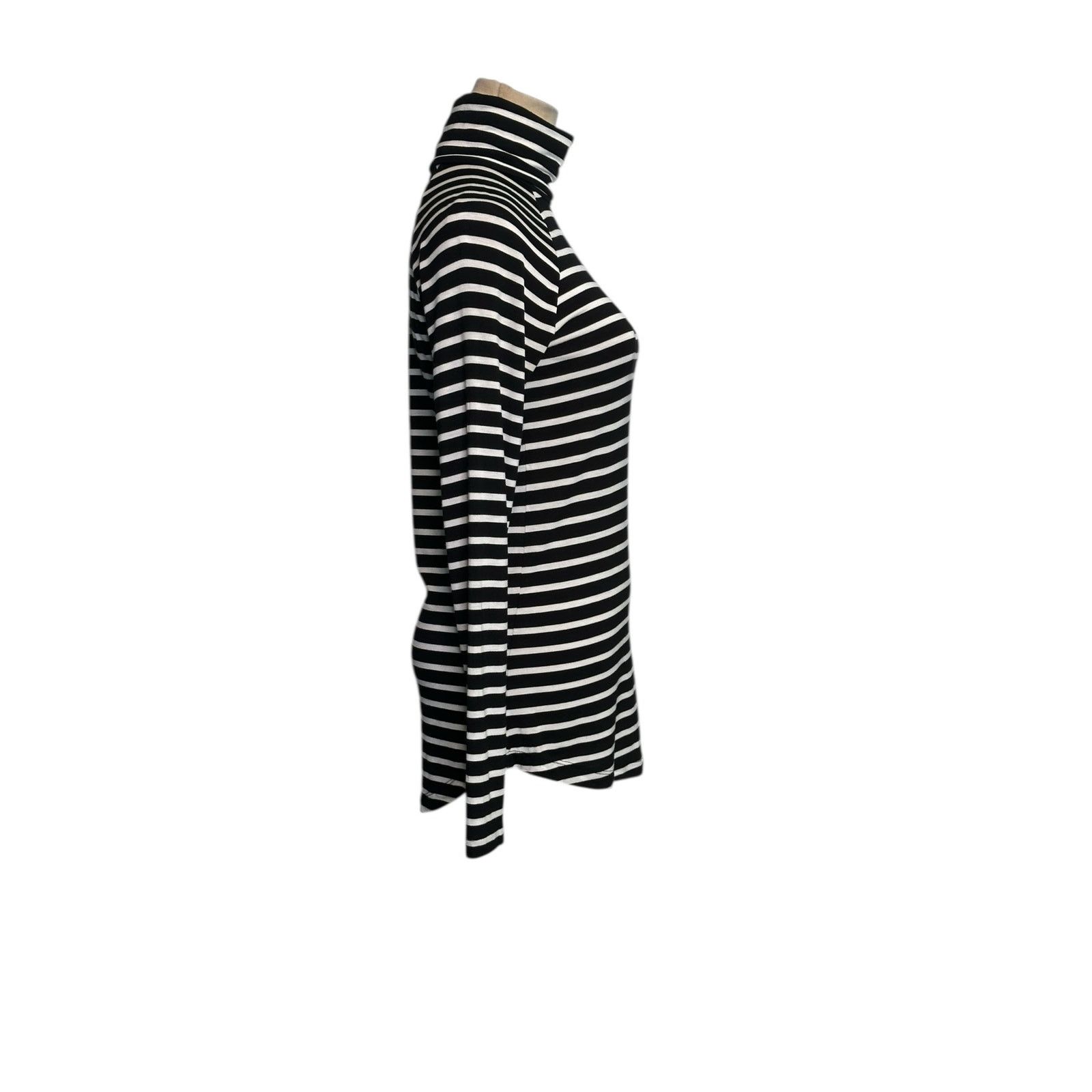 Old Navy Old Navy stripe long sleeves turtle neck T-shirt size XS Size XS / US 0-2 / IT 36-38 - 9 Thumbnail