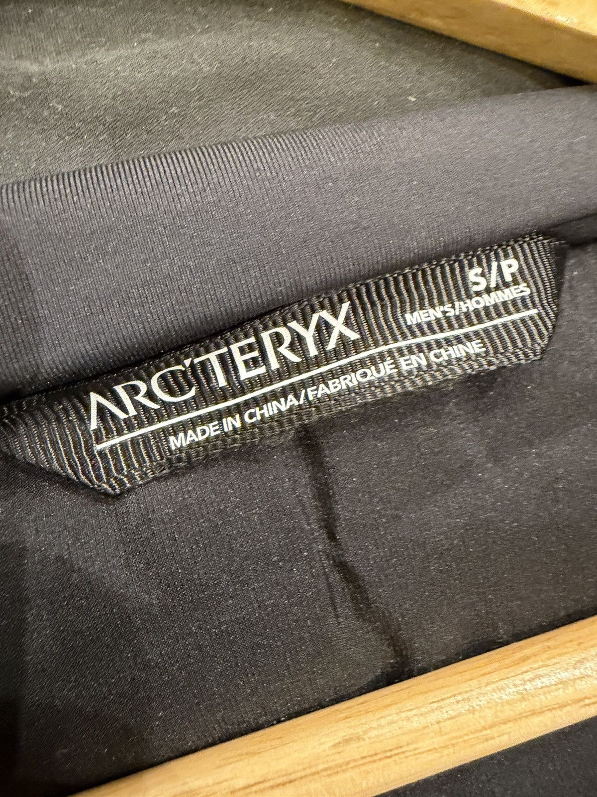 Arc'teryx Arc’Teryx Fission SV Jacket Size US S / EU 44-46 / 1 - 3 Thumbnail