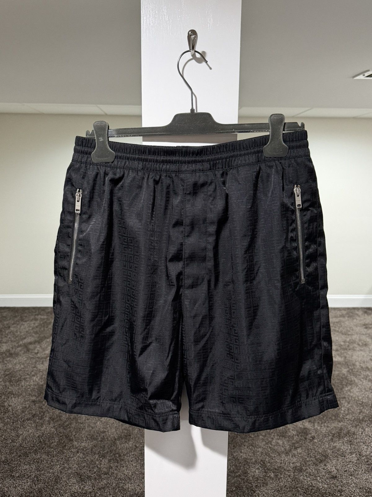 Givenchy Givenchy 4G Monogram Jacquard Logo Print Black Nylon Shorts Size US 32 / EU 48 - 1 Thumbnail