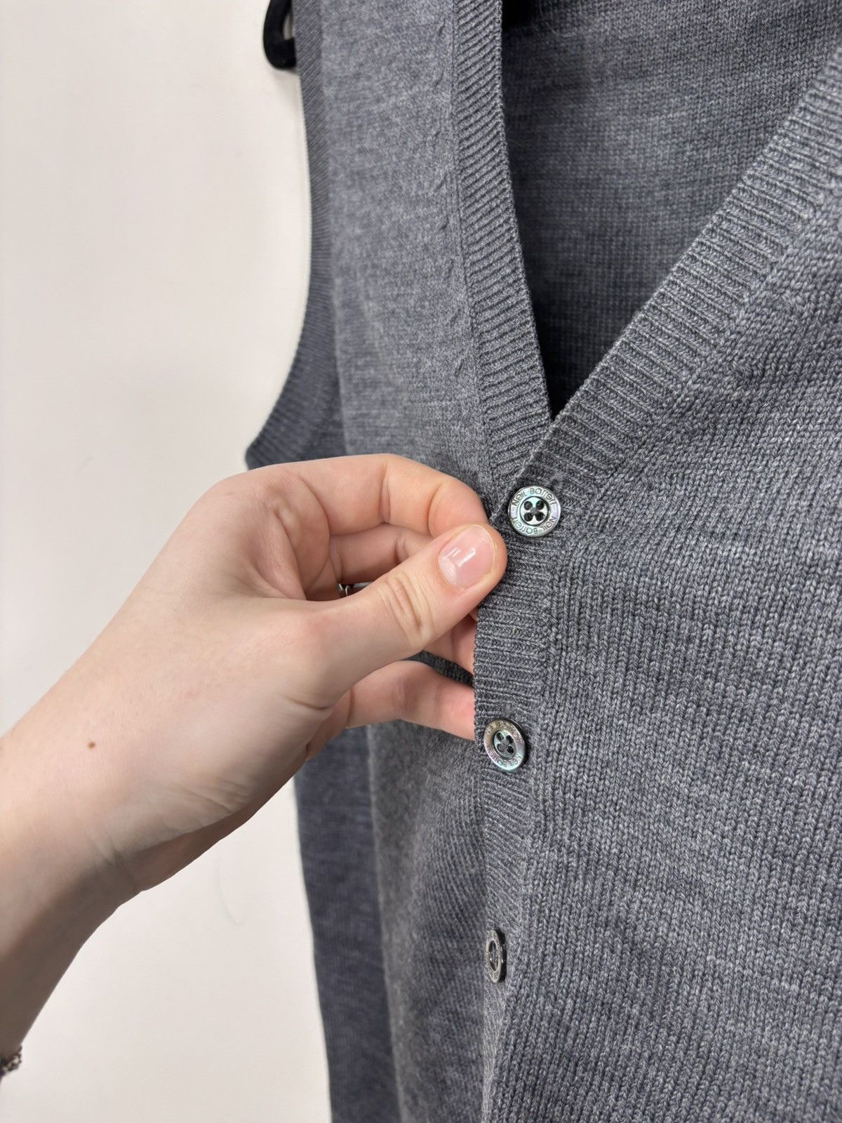Neil Barrett Neil Barrett Men’s Grey Wool Knit Vest Sleeveless Cardigan Size US M / EU 48-50 / 2 - 4 Thumbnail
