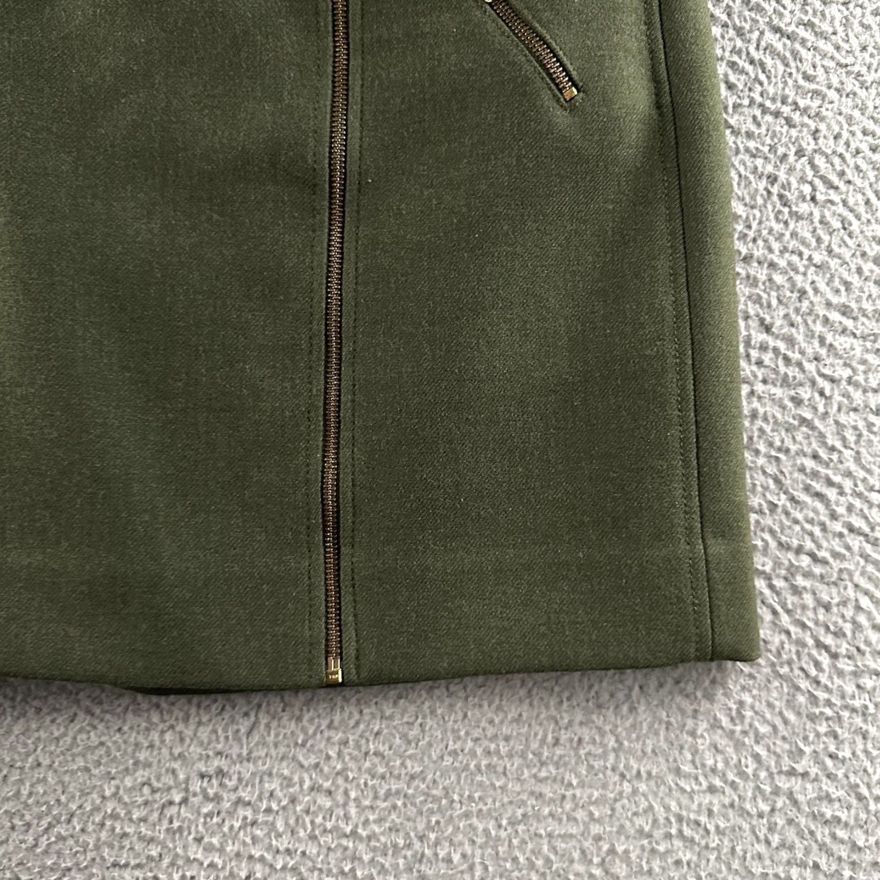 J.Crew J.Crew Womens Skirt Green Size 8 Short Straight Zip Front 100% Wool Size 30" / US 8 / IT 44 - 4 Thumbnail
