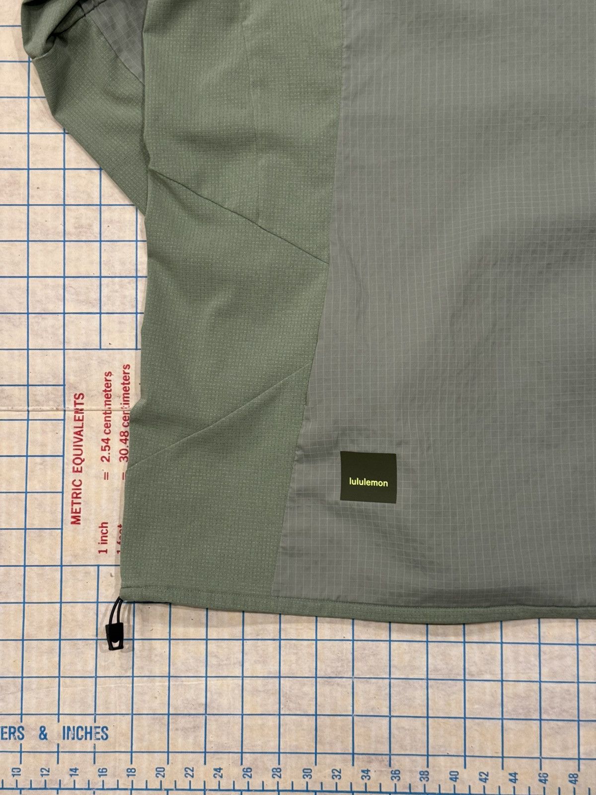 Lululemon Lululemon Lightweight 1/2 Zip Hooded Jacket Mens Large Green Size US L / EU 52-54 / 3 - 12 Thumbnail