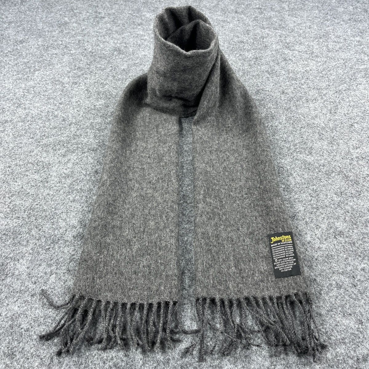 Johnstons Of Elgin Johnstons Of Elgin Scarf / Muffler / Neckwear T1119 Size ONE SIZE - 5 Thumbnail