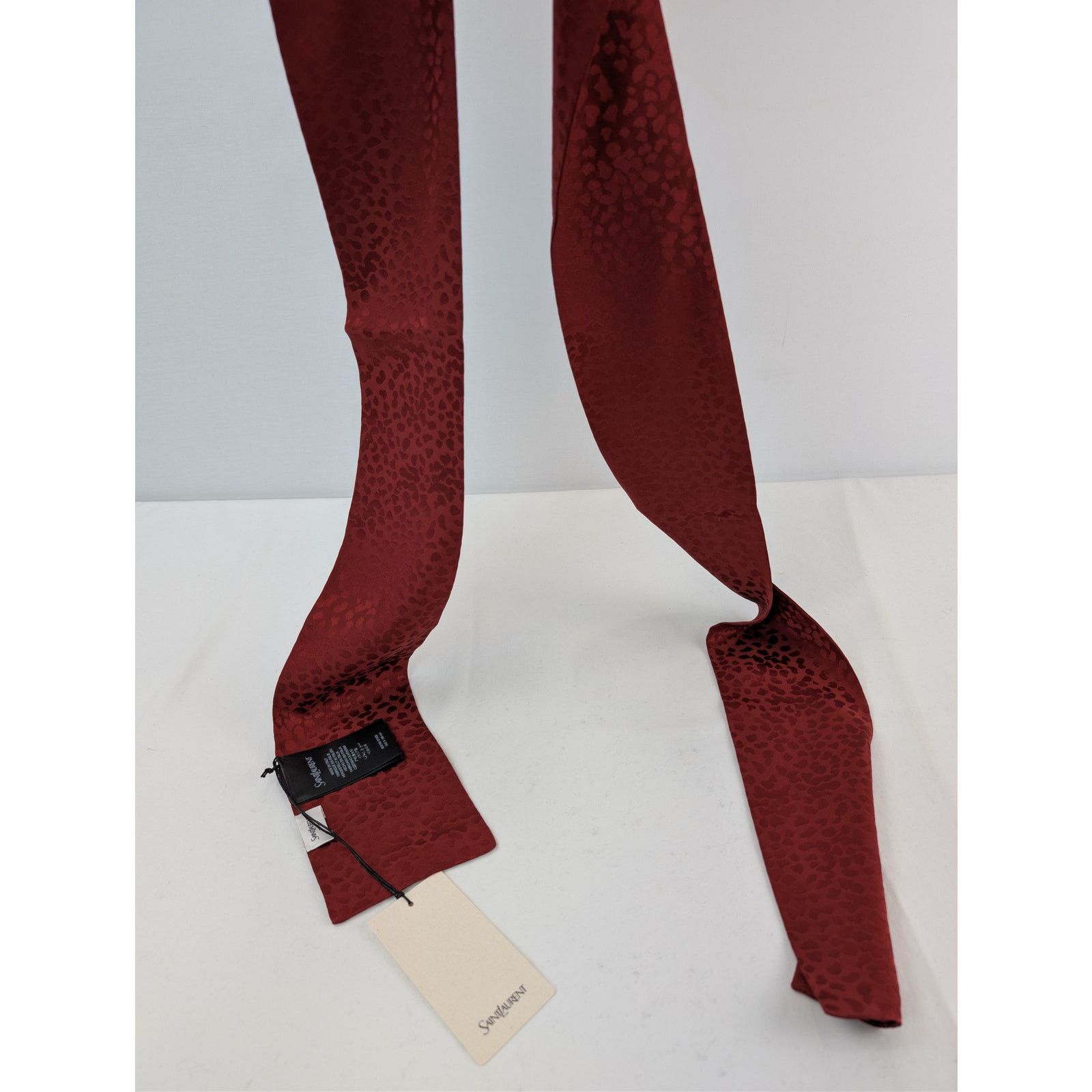 Saint Laurent Paris o1rshd1 Size: OS / Lavalliere Leopard Satin Scarf in Red Size ONE SIZE - 7 Thumbnail