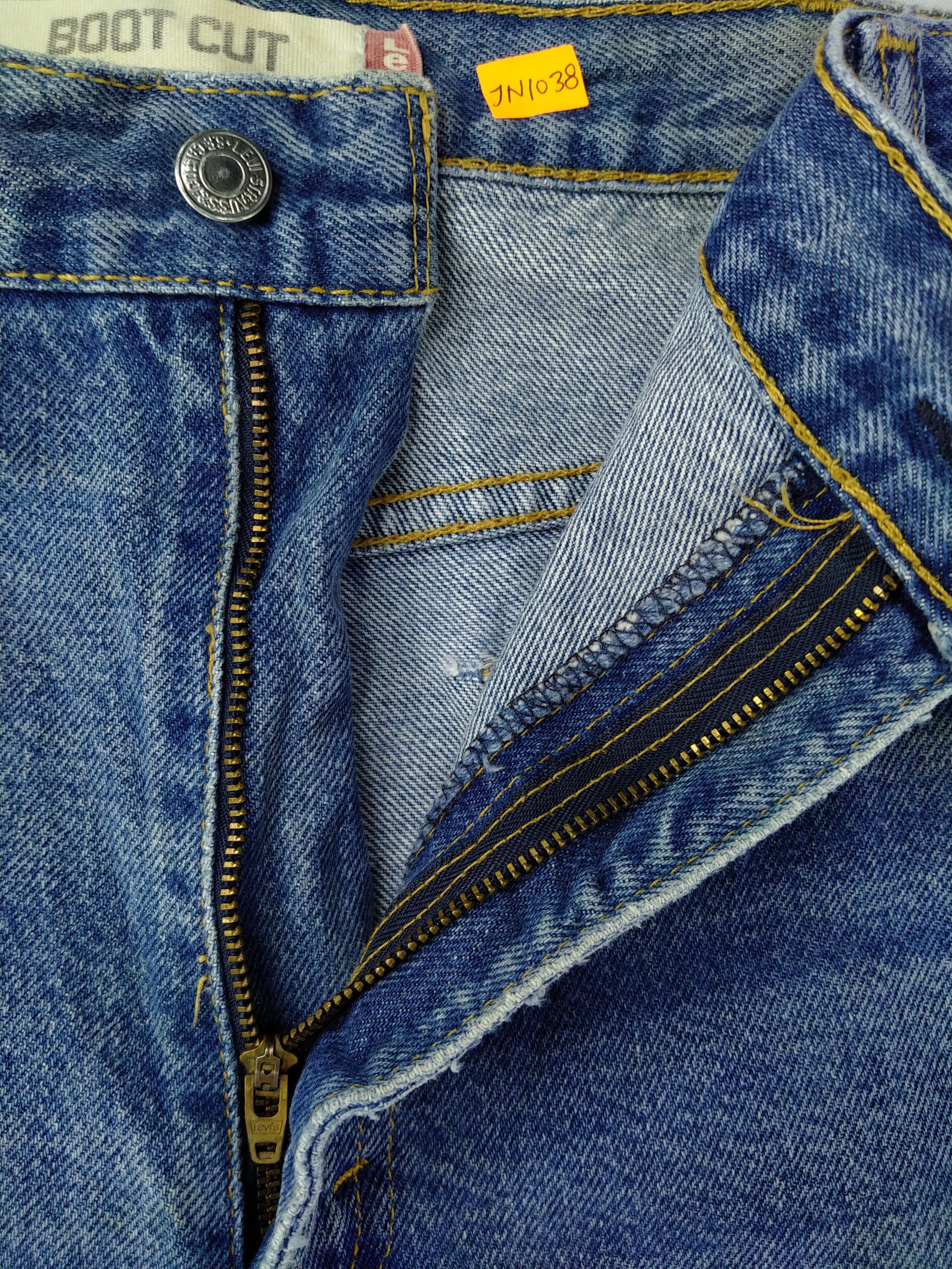 Levi's Boot Cut Vintage Levi's 517 Jeans 39x34.5 Denim -JN1038 Size US 39 - 8 Thumbnail