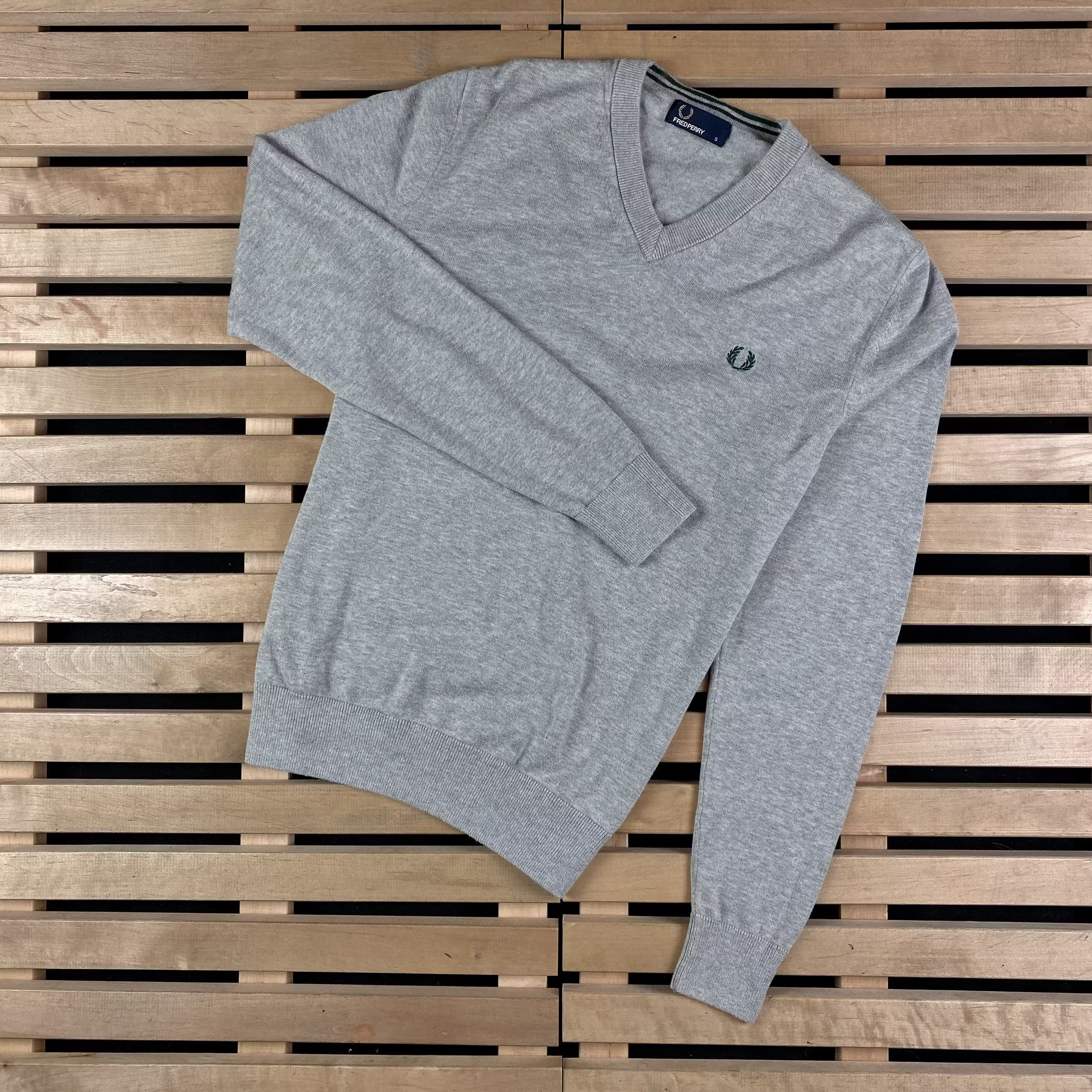 Fred Perry Mens Jumper Long Sleeve V-Neck Fred Perry Size S Size US S / EU 44-46 / 1 - 1 Thumbnail