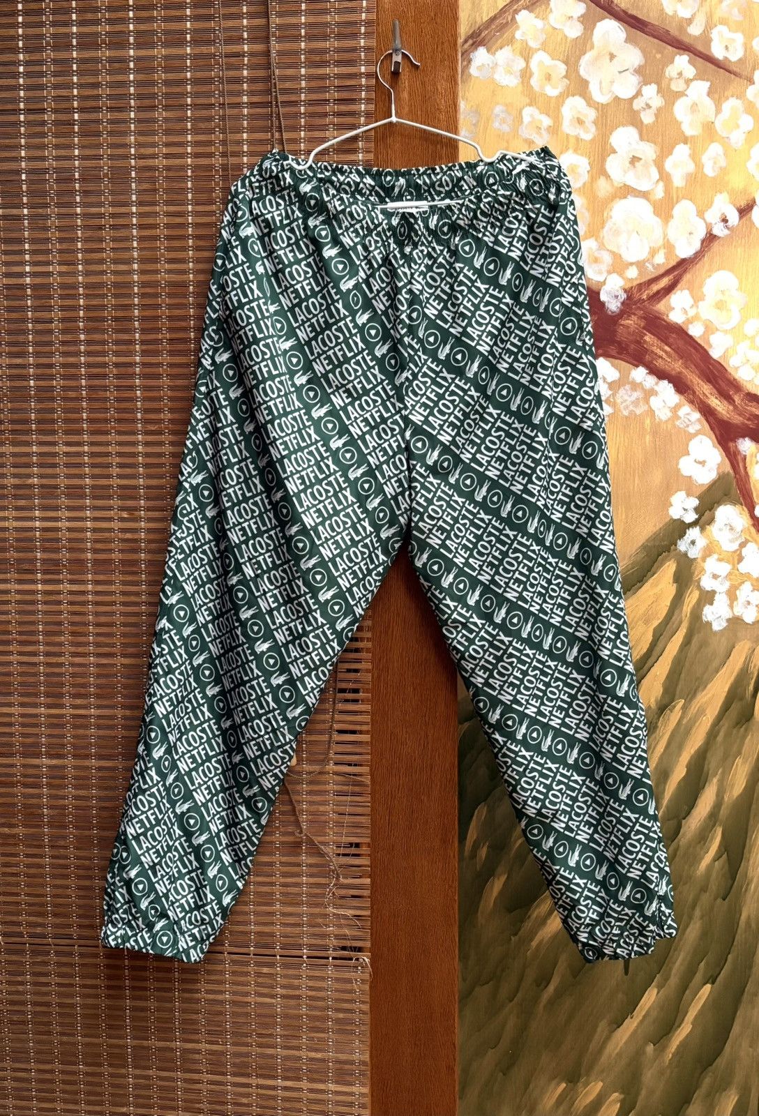 Lacoste Lacoste X Netflix Waterproof Nylon Relaxed Fit Joggers Size US 30 / EU 46 - 1 Thumbnail