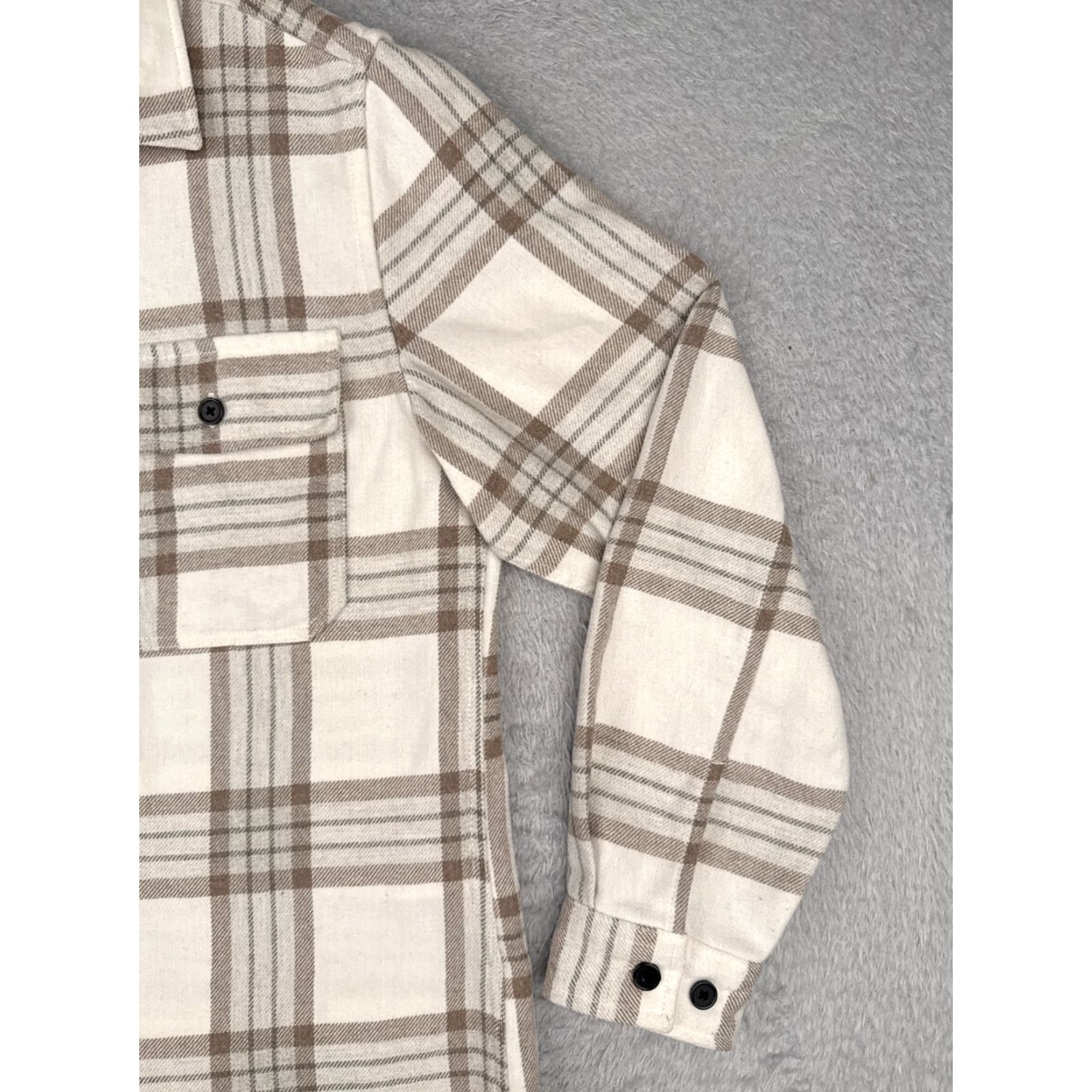 H&M H&M Shirt Men Medium Beige White Plaid Flannel Poly Wool Blend Button Up Pockets Shirt Size US M / EU 48-50 / 2 - 2 Thumbnail