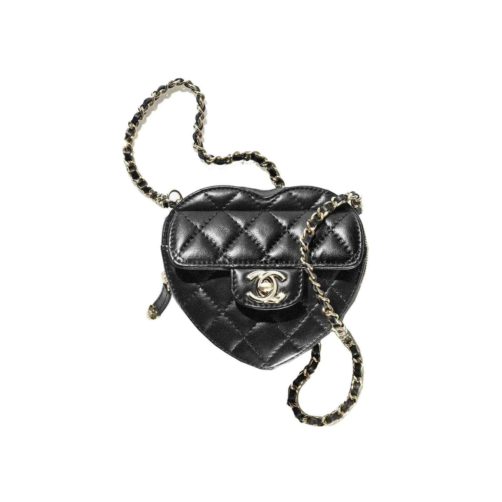 Chanel Chanel Runway Heart Quilted Chain Shoulder Crossbody Bag Size ONE SIZE - 1 Thumbnail