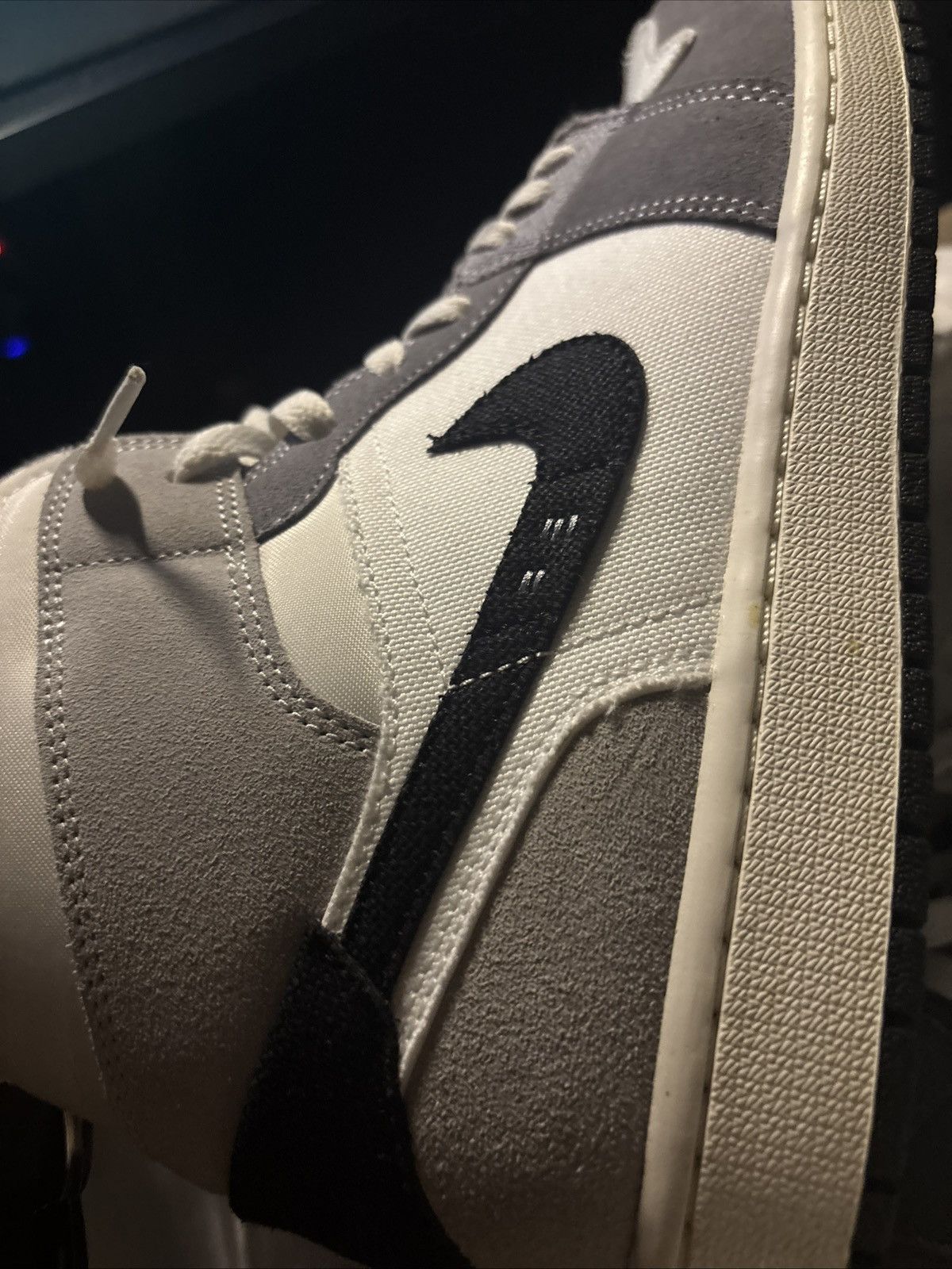 Jordan Brand Air Jordan 1 Mid SE Craft Cement Grey Size US 11.5 / EU 44-45 - 6 Thumbnail