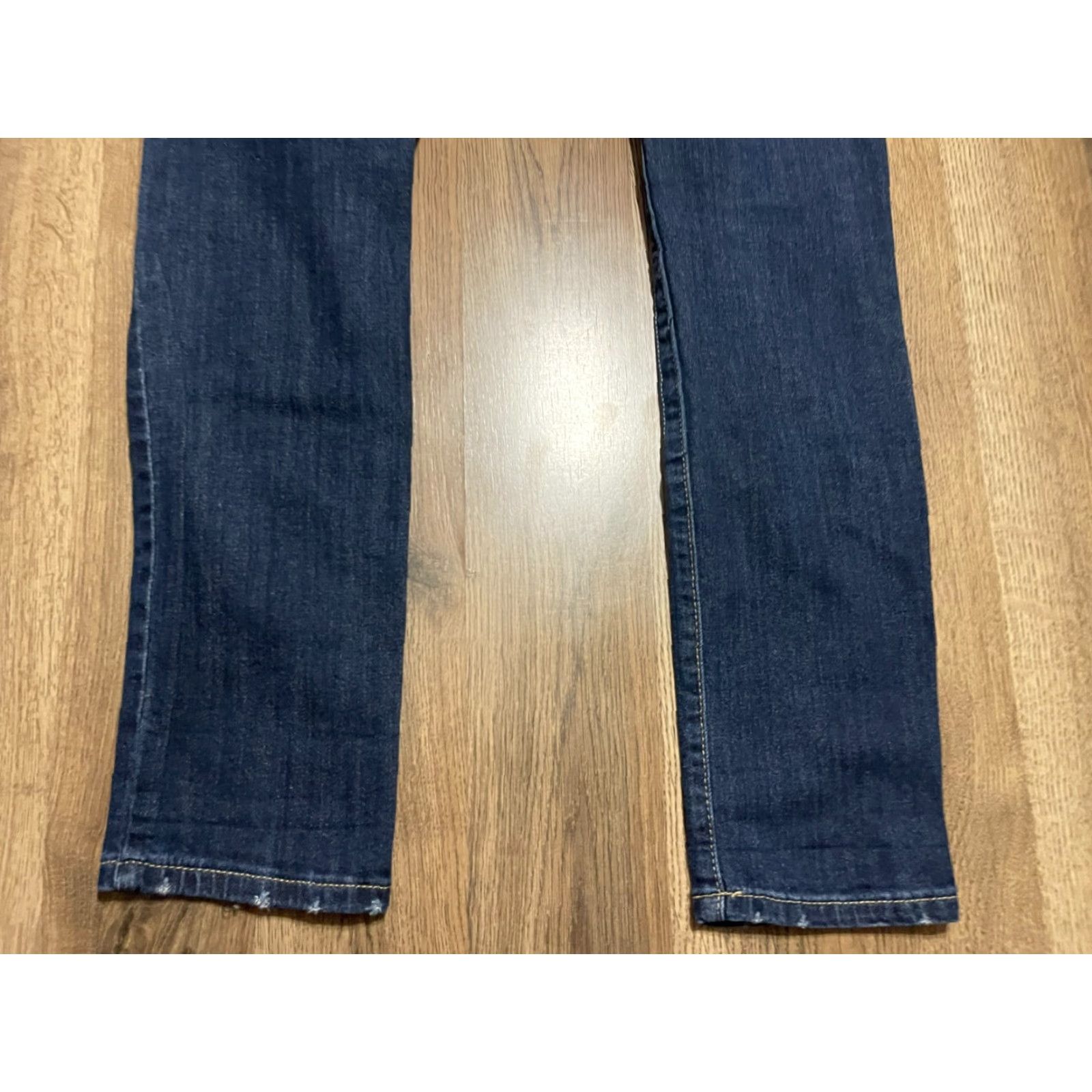 Vintage VIP Jeans Womens Jeans, 5/6, Blue Denim, Distressed, Straight Leg, Pockets, 30in Inseam, Regular Fit, Junior Size Size 27" / US 4 / IT 40 - 4 Thumbnail