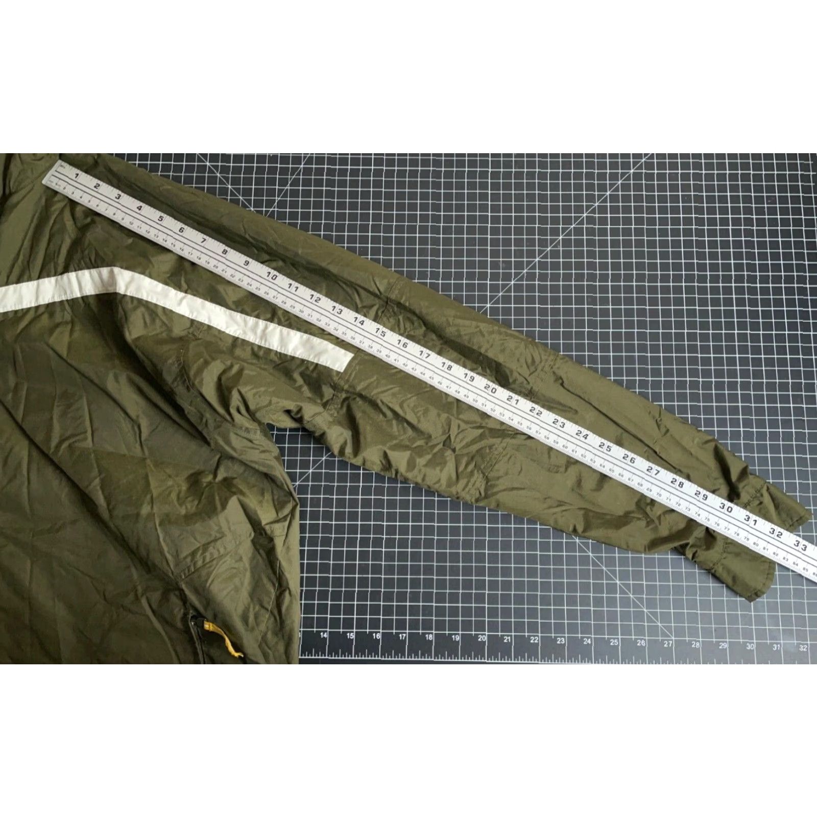 Nike VINTAGE Nike Windbreaker Jacket XL Olive Green Gray Stripe Lined Adult Mens Zip Full Zip Pockets 90s Hip Hop Retro Size US XL / EU 56 / 4 - 7 Thumbnail