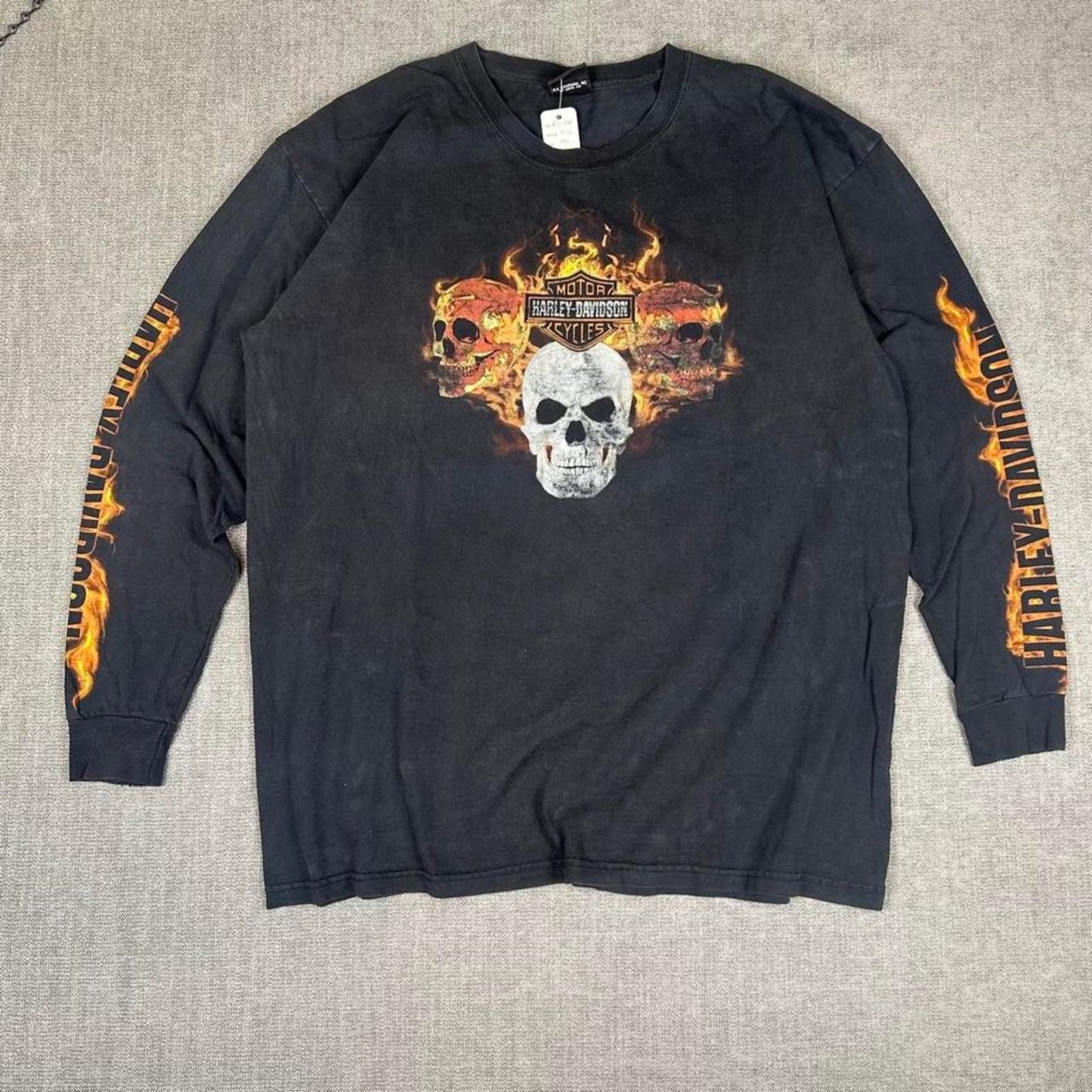 Harley Davidson Harley Davidson Flames Skull long sleeve T-shirt Size US XXL / EU 58 / 5 - 1 Thumbnail