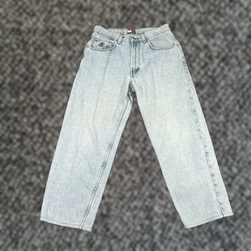 Tommy Hilfiger VINTAGE Tommy Hilfiger Jeans 31x26 Blue Relaxed Tapered Light Wash Denim Mens Size US 31 - 1 Thumbnail