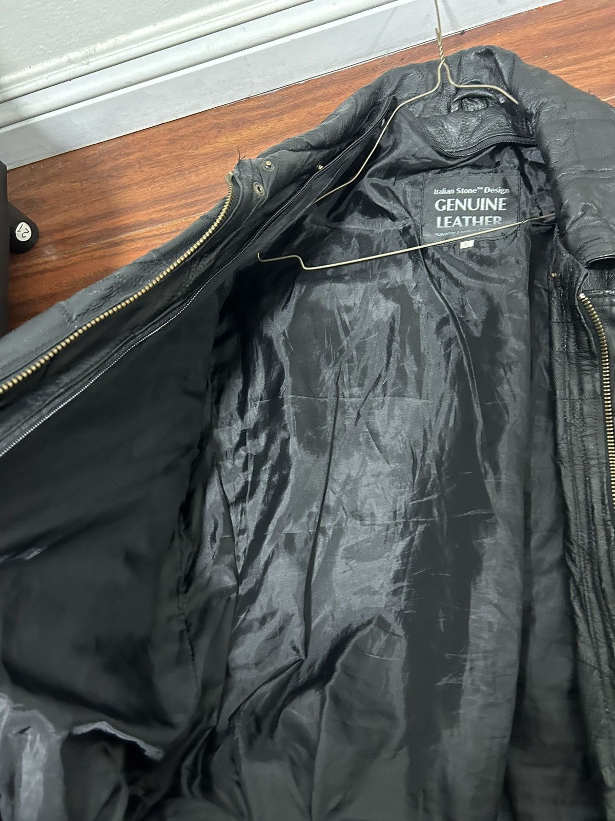 Vintage Black heavy leather jacket Size US L / EU 52-54 / 3 - 3 Thumbnail