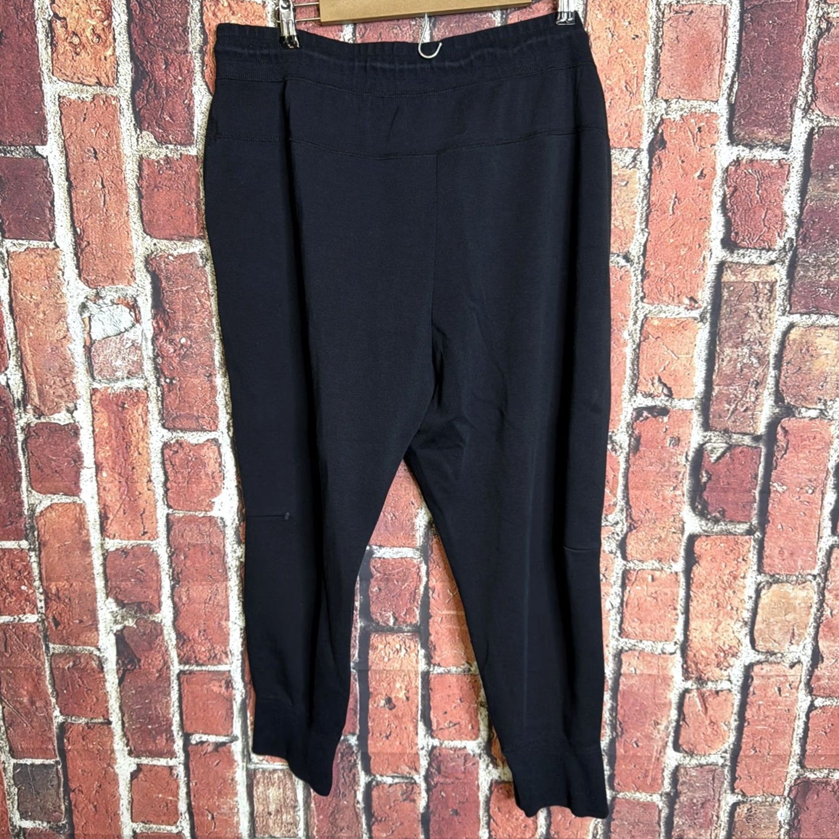 Nike Nike Sportswear Tech Fleece Sweatpants Womens 1X Black High Rise DA2043-010 Size 40" / US 18 - 4 Thumbnail