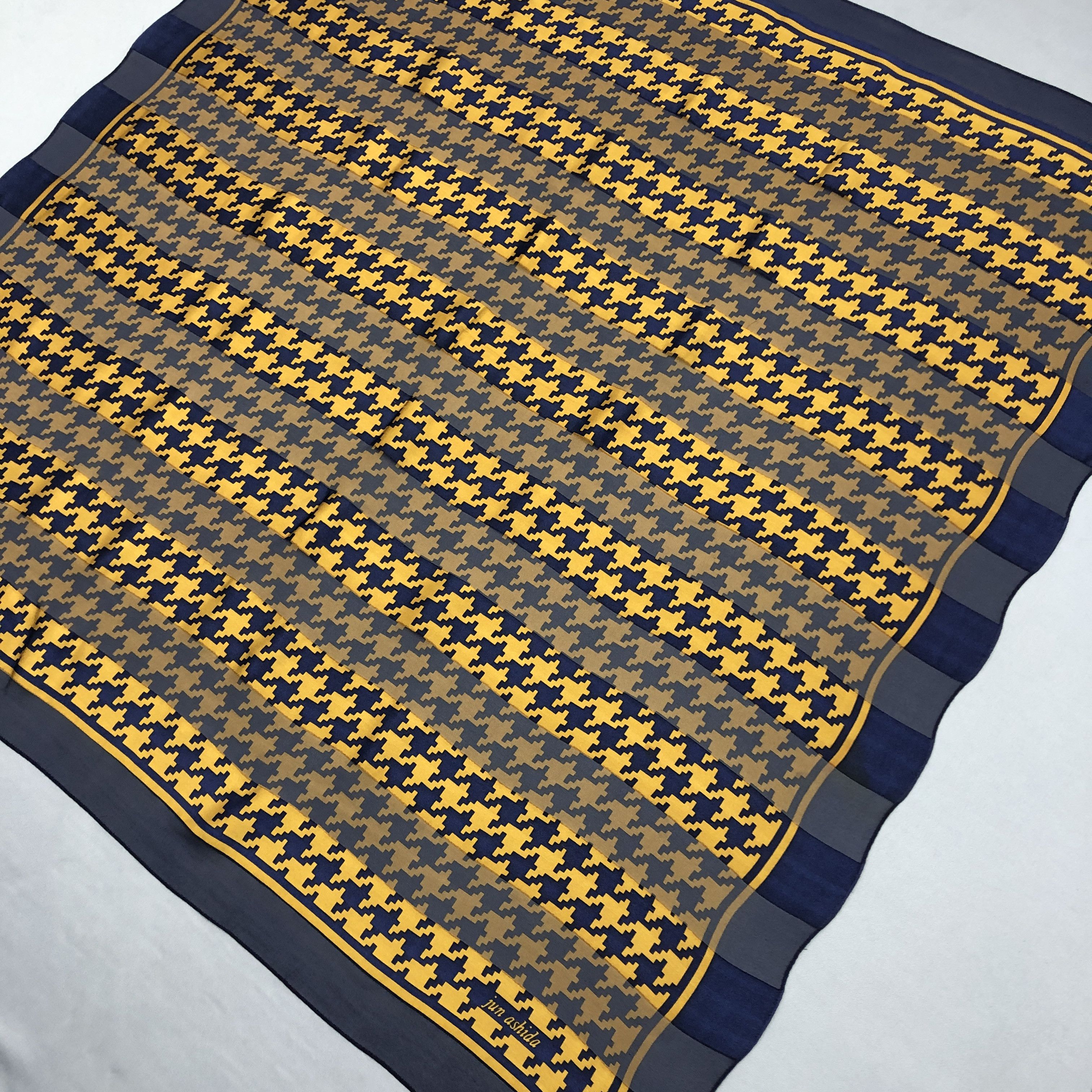 Japanese Brand Vintage Jun Ashida SILK Scarf Twill Stole Wraps Scarves Size ONE SIZE - 3 Thumbnail