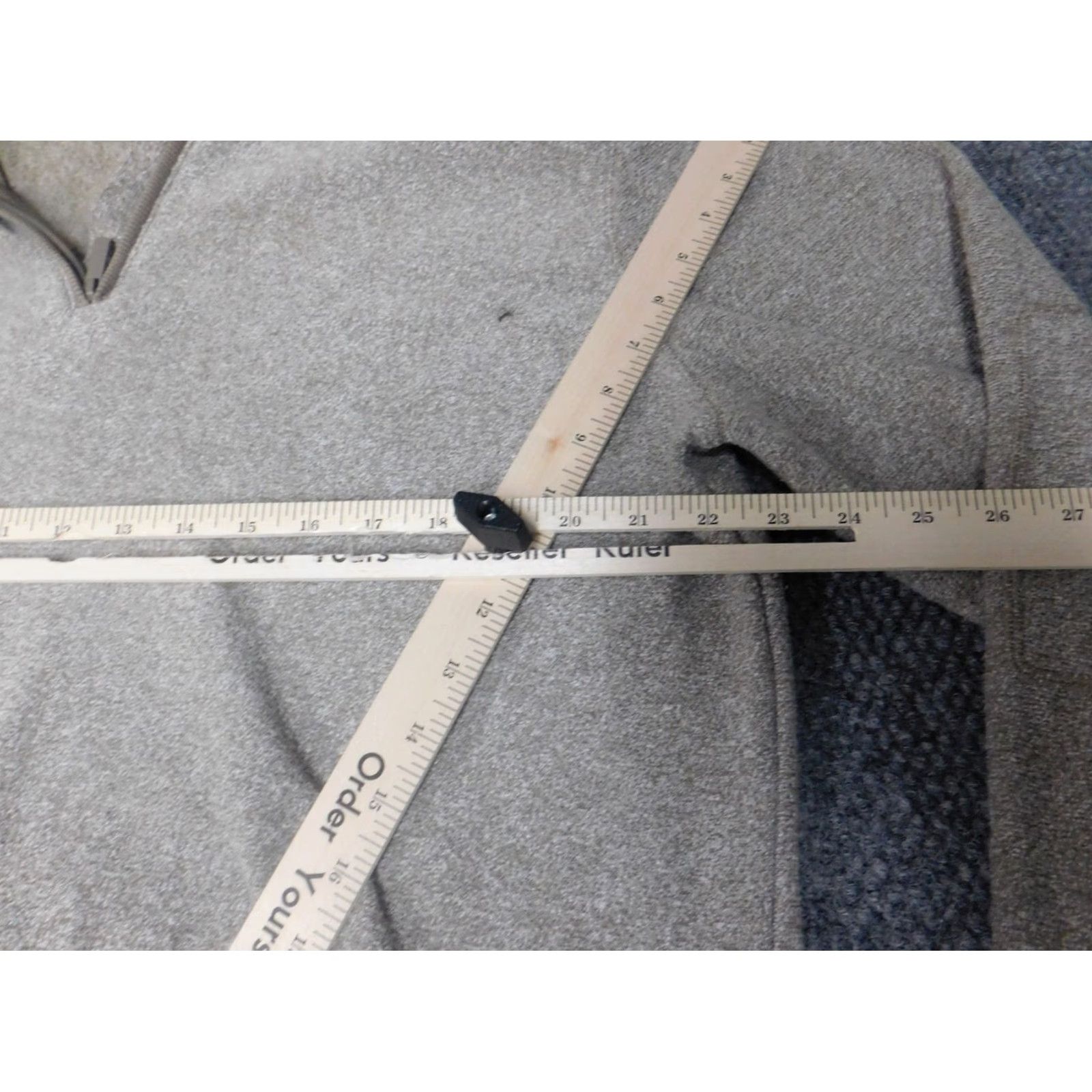 Vintage Greg Norman Mens Sweater L Gray 1/4 Zip Golf Knit Pullover Winter Casual Solid Size US L / EU 52-54 / 3 - 7 Thumbnail