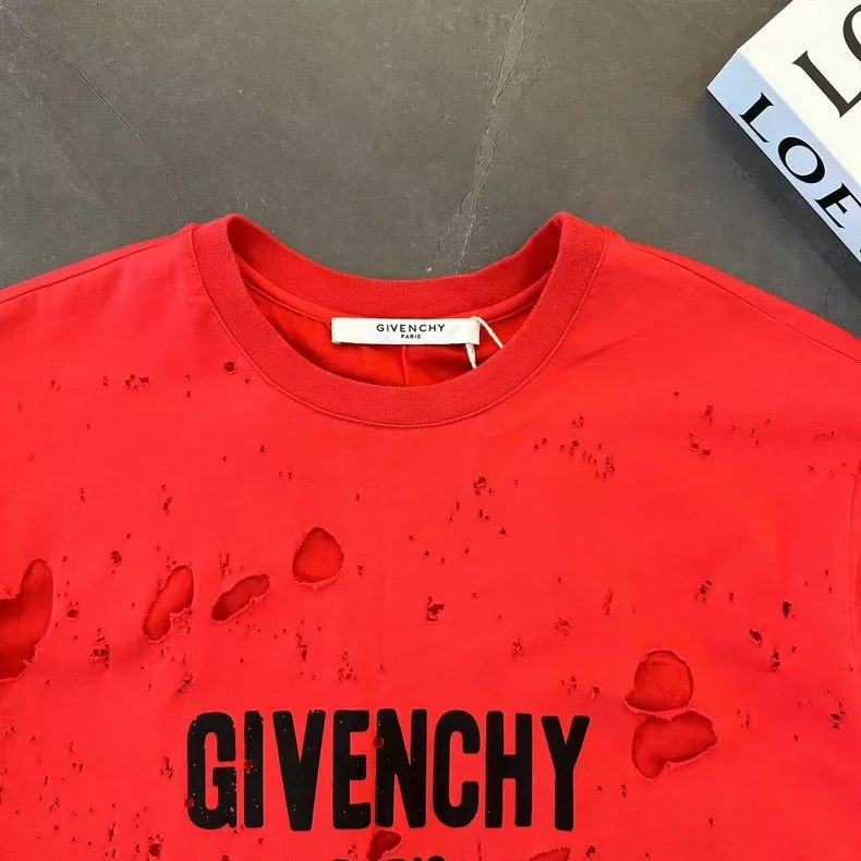 Givenchy Givenchy Red Hole Short Sleeve Size US S / EU 44-46 / 1 - 7 Thumbnail