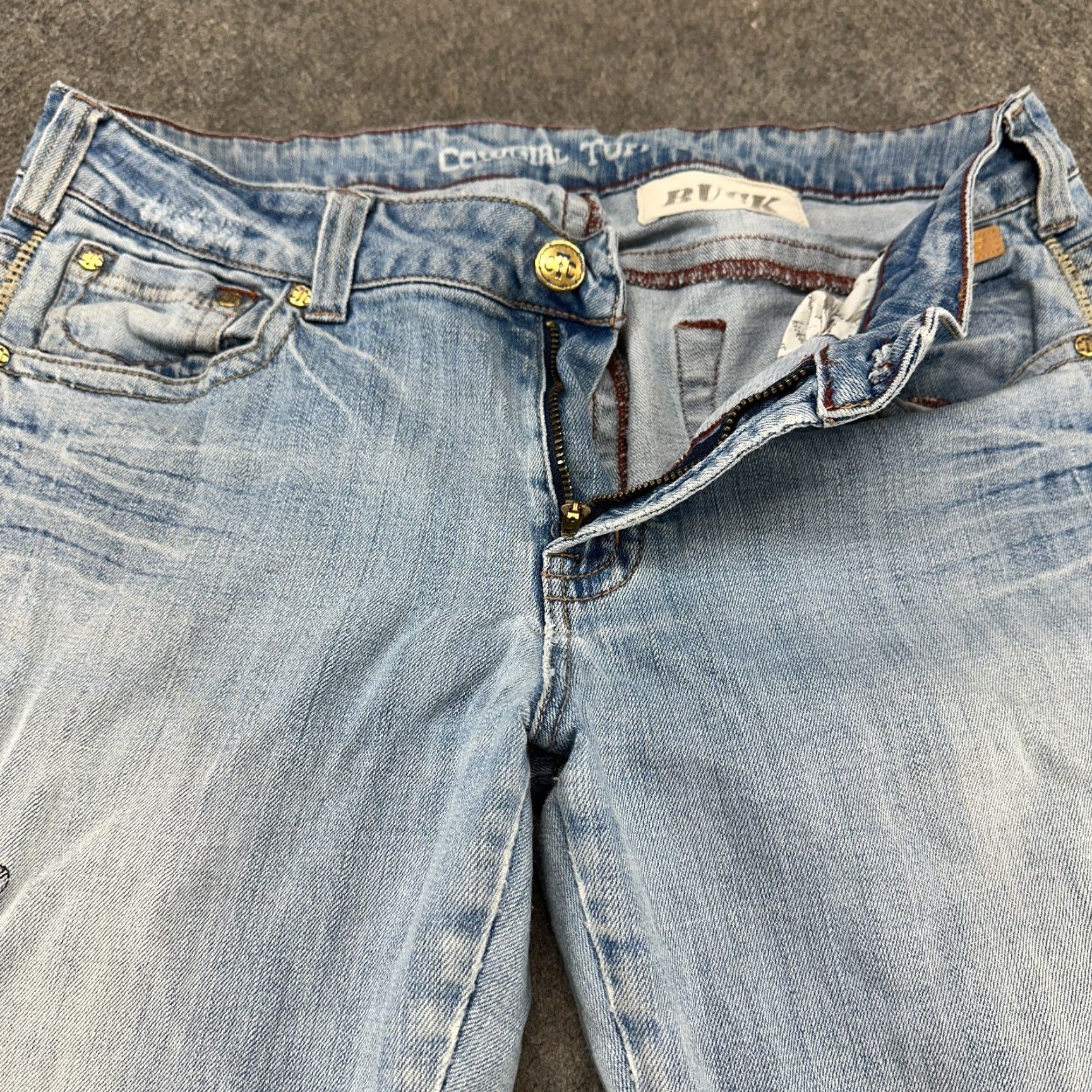 CO Cowgirl Tuff Jeans Women 33x33 Blue Buck Relaxed Bootcut Light Wash Embroidered Size 24" / US 00 / IT 34 - 2 Thumbnail