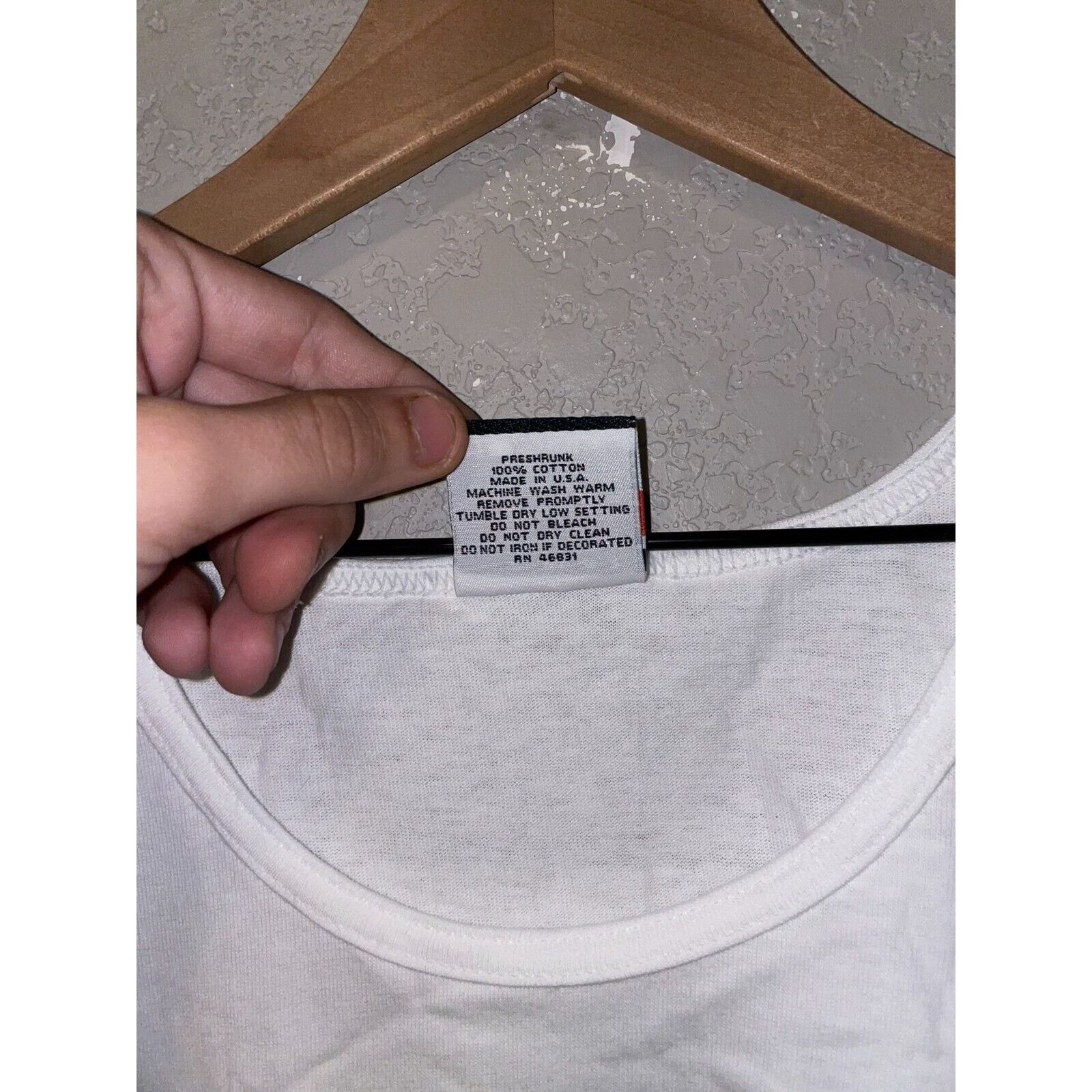 Vintage Vintage Montana Fish Shirt Graphic Sun Tank Tee VTG 90s L Size US L / EU 52-54 / 3 - 7 Thumbnail