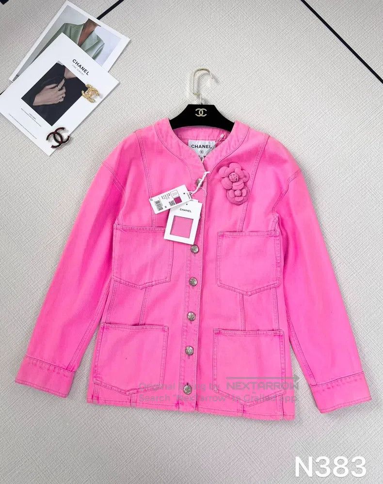 Chanel Chanel Fantasy pink camelia denim jacket Size XS / US 0-2 / IT 36-38 - 1 Thumbnail