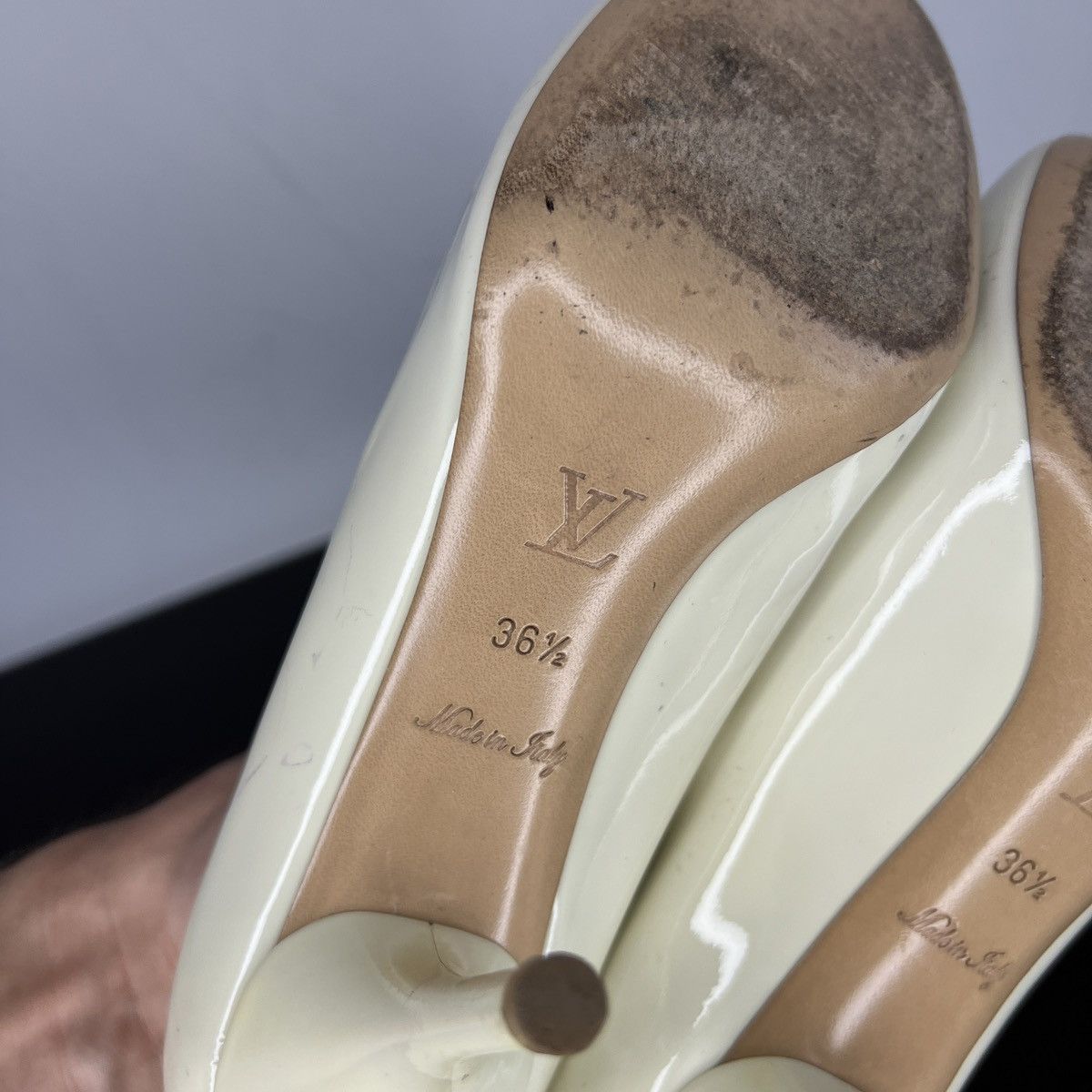 Louis Vuitton Louis Vuitton Patent Leather Beige Heels Shoes Y2K Padlock Size US 5.5 / IT 35.5 - 11 Thumbnail