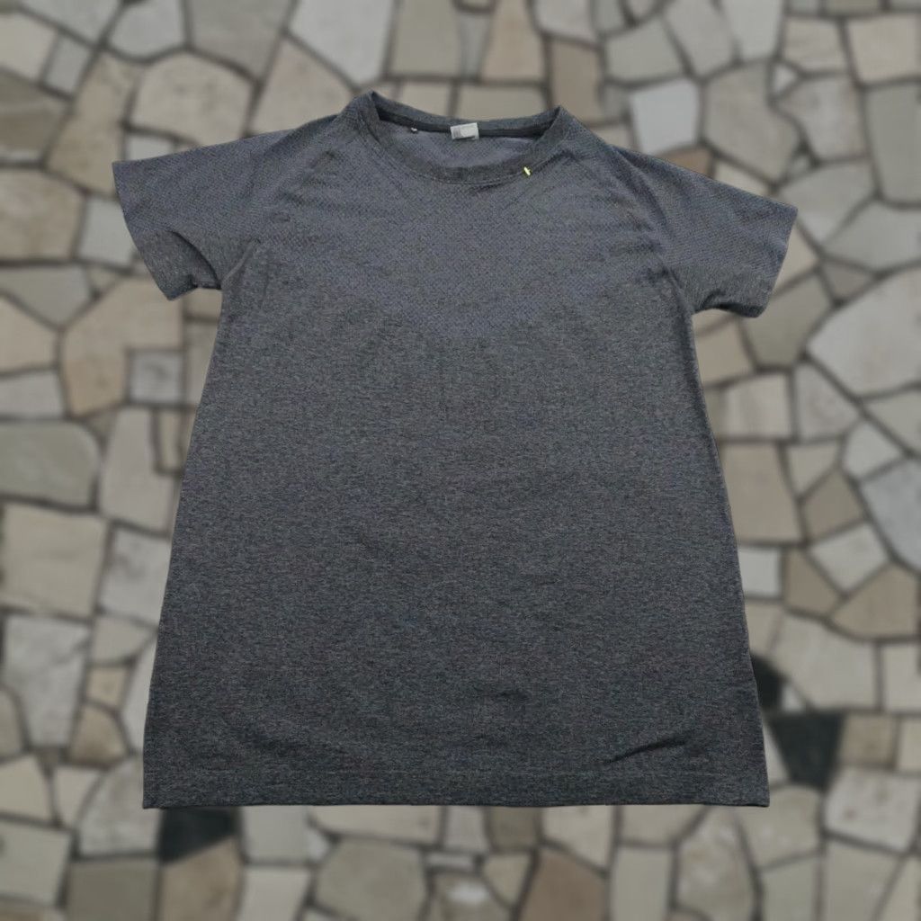 Gymshark VINTAGE Gymshark Shirt Womens L Seamless Top Performance Workout Gym Running Yoga Size L / US 10 / IT 46 - 1 Thumbnail