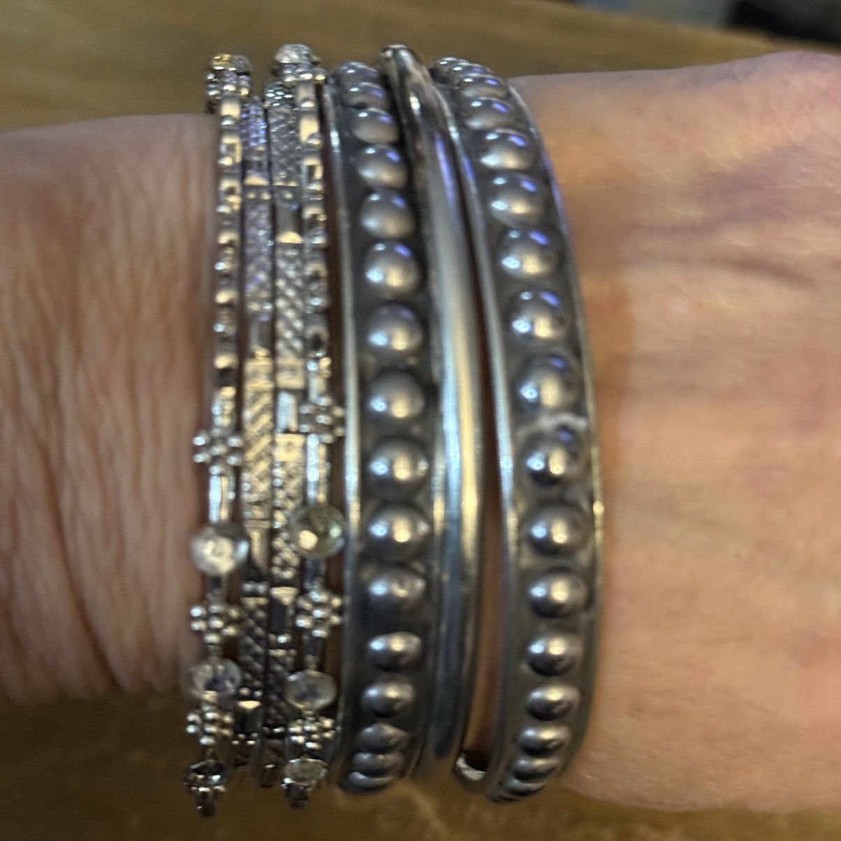 Other Silver tone mixed bangle bracelet set Size ONE SIZE - 4 Thumbnail