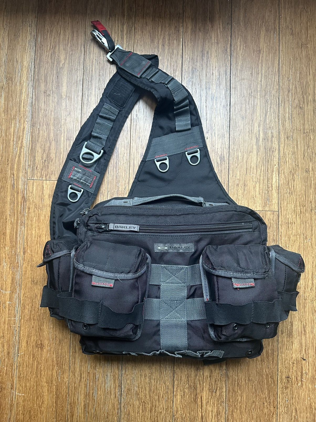 バッグ oakley tactical field gear sling bag 00s Oakley Oakley Vintage Tactical Field Gear Messenger Sling Gorpcore