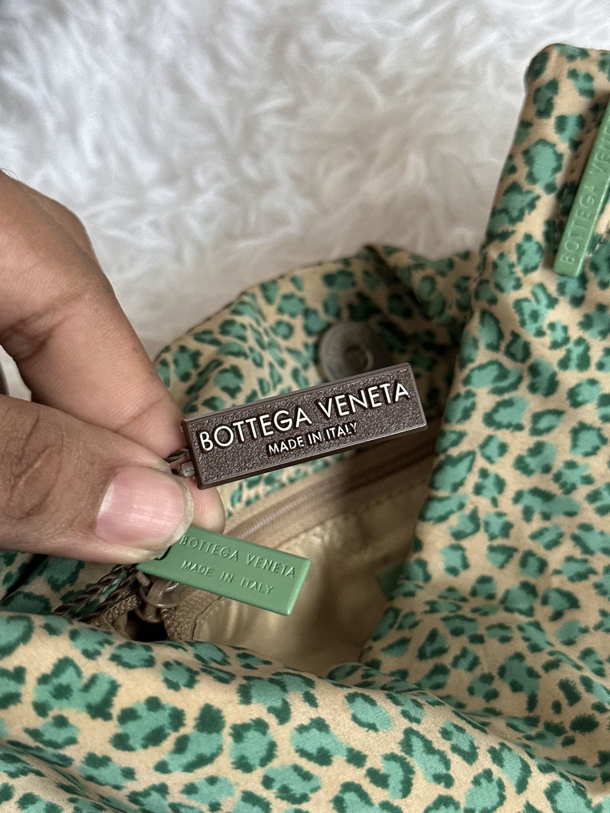 Bottega Veneta Vintage Bottega Veneta Leopard Nylon Shoulder Bag Size ONE SIZE - 9 Thumbnail