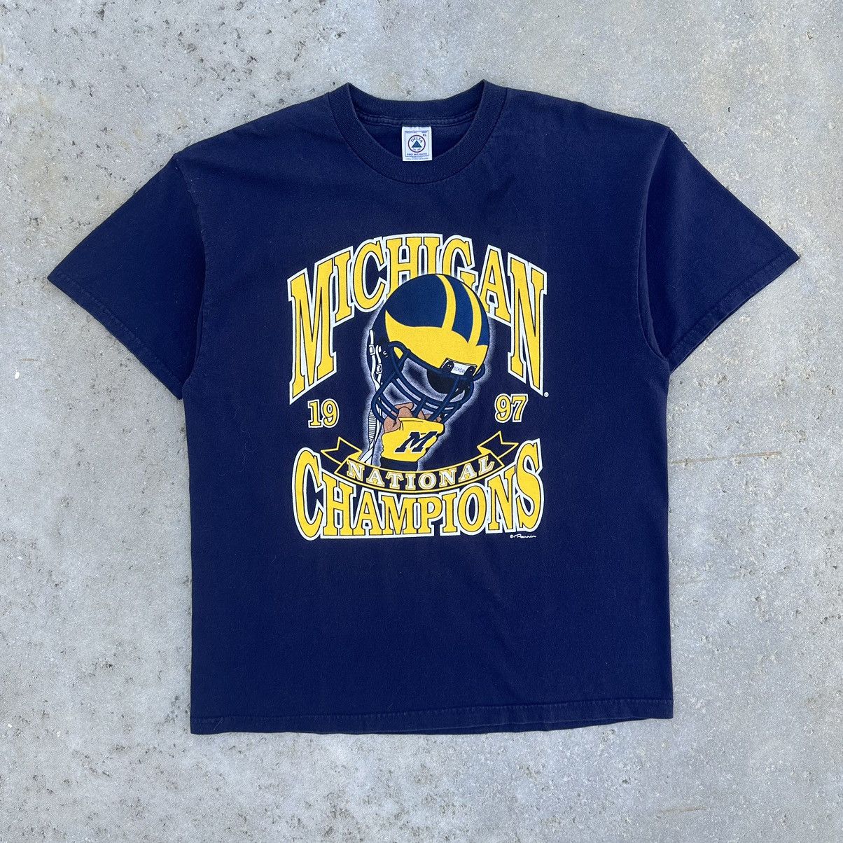 Other VTG 90’s Michigan Champions Football Graphic Shirt Size US XL / EU 56 / 4 - 1 Thumbnail