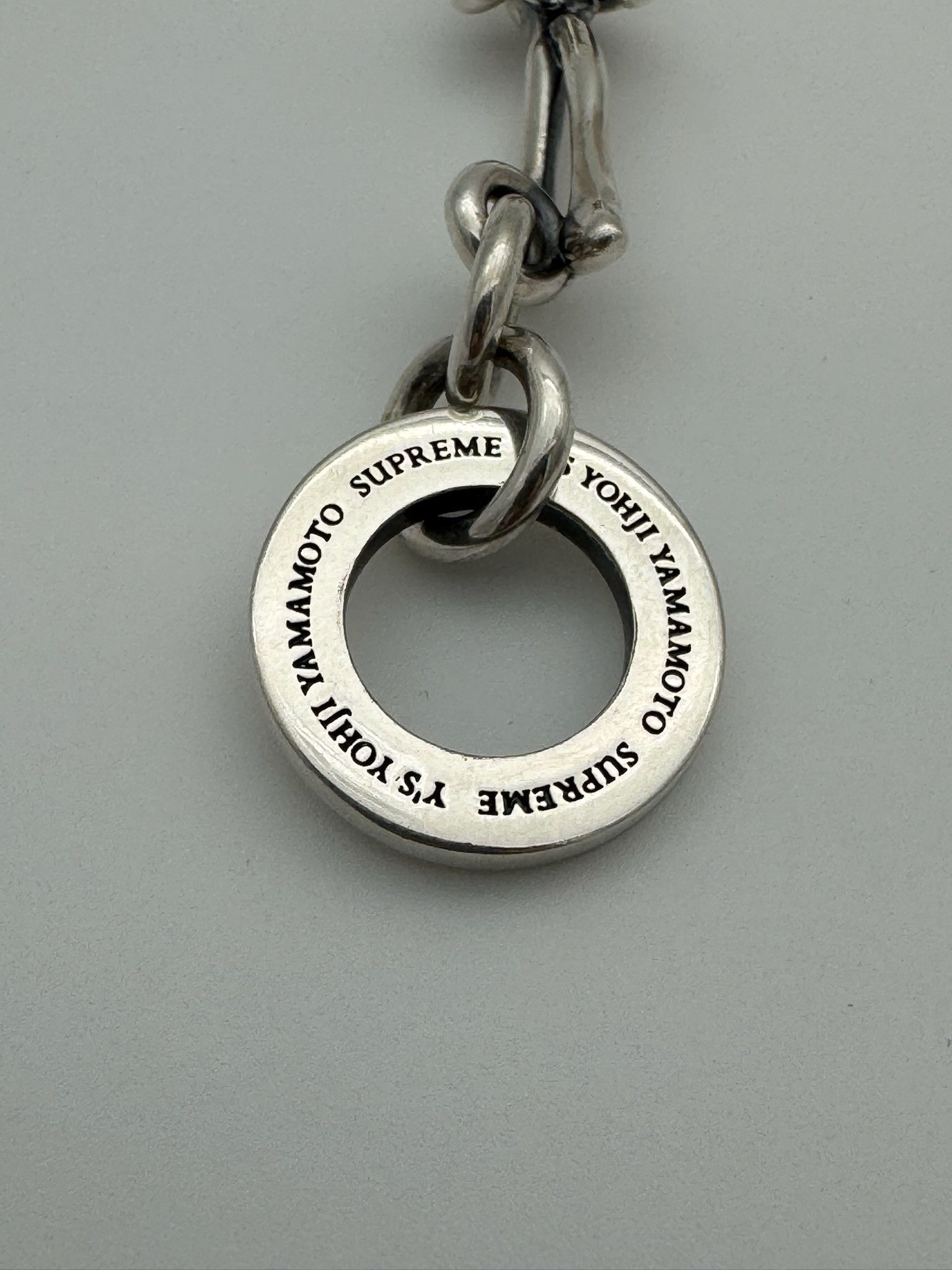 Supreme × Yohji Yamamoto FW25 Supreme Yohji Yamamoto The Great Frog Silver Bracelet Size ONE SIZE - 5 Thumbnail
