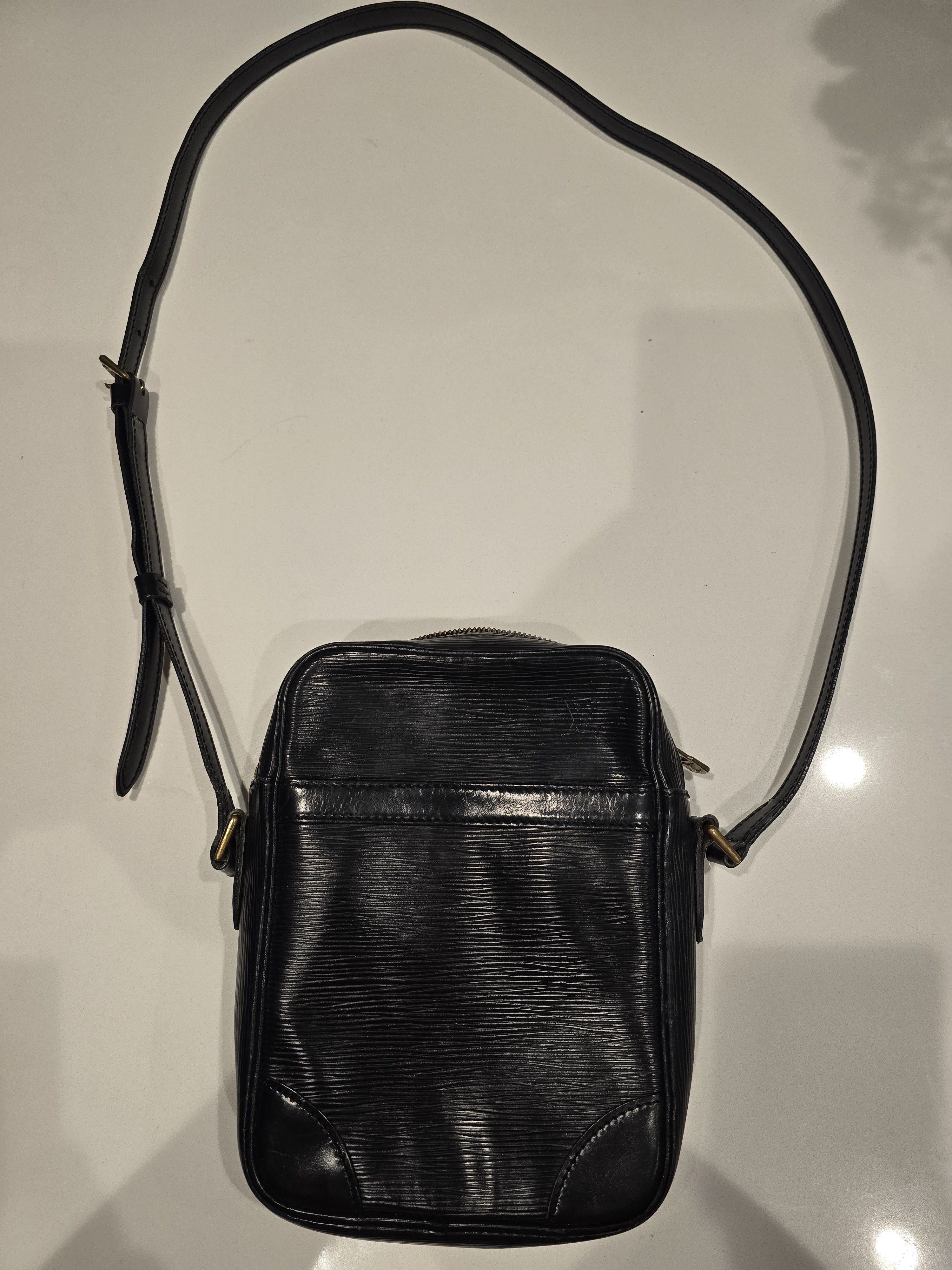 Louis Vuitton Louis Vuitton Epi Leather Sidebag Size ONE SIZE - 1 Thumbnail