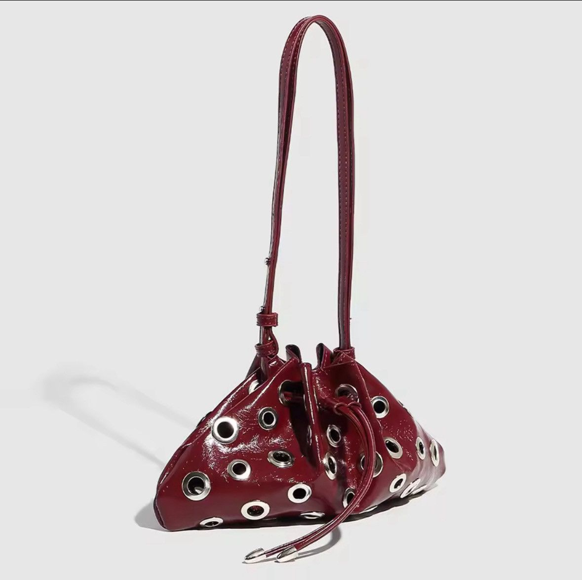 Japanese Brand Retro Hollow Handbag Drawstring Crossbody Bag Size ONE SIZE - 1 Thumbnail
