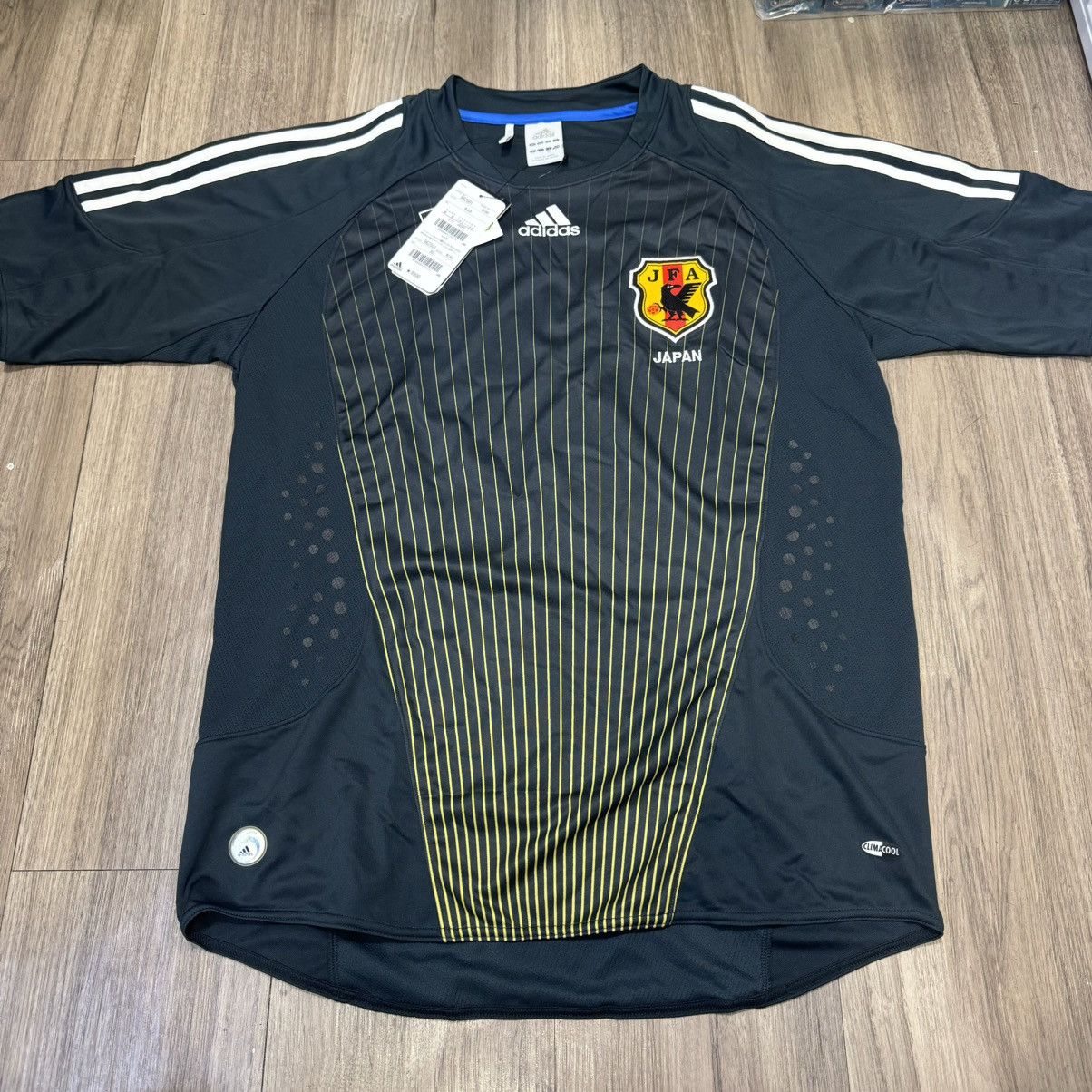 Adidas Japan 08/09 goalkeeper gk shirt (bnwt) Size US L / EU 52-54 / 3 - 1 Thumbnail