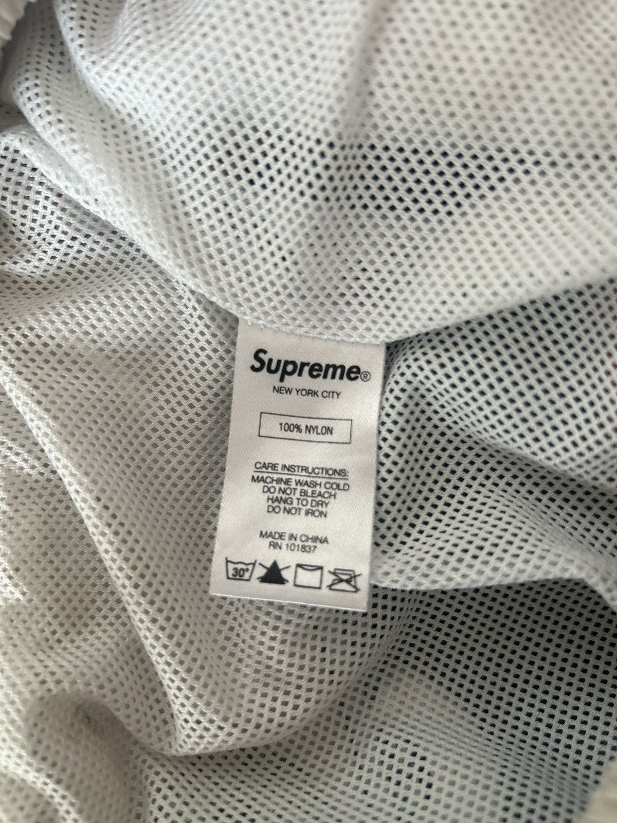 Supreme Supreme Split Logo Water Shorts Size US 36 / EU 52 - 5 Thumbnail