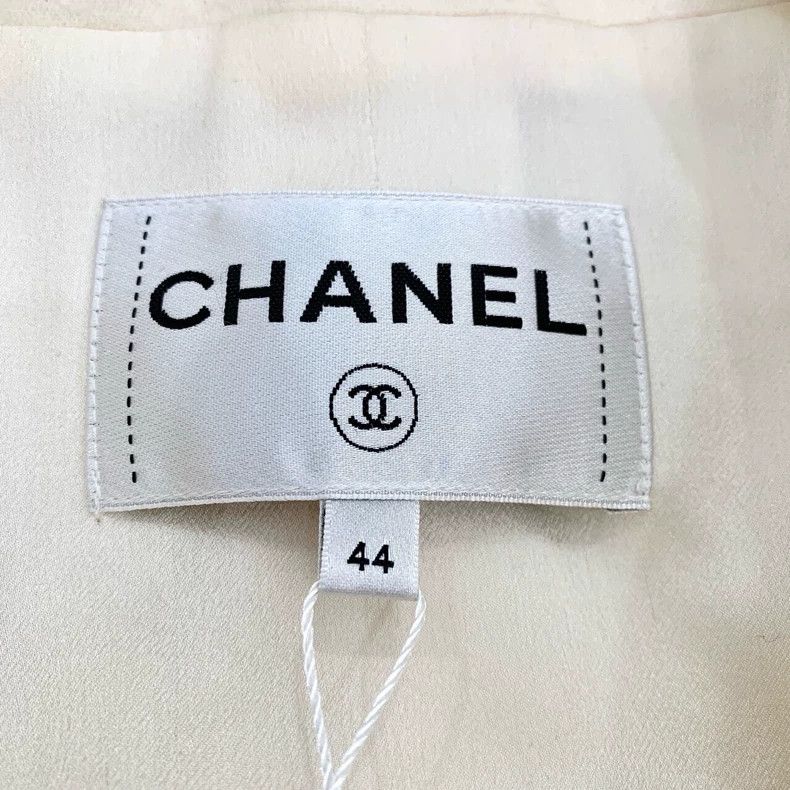 Chanel ChanelLapel earth button white wool tweed long-sleeved jack Size M / US 6-8 / IT 42-44 - 5 Thumbnail