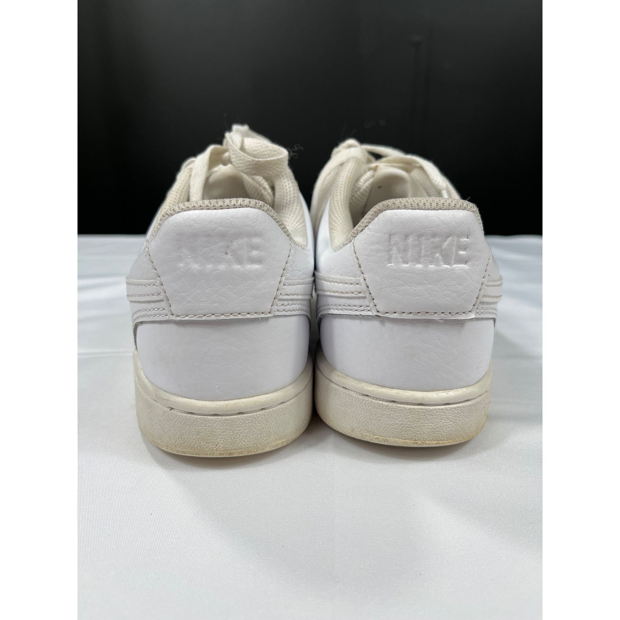 Nike Nike Mens White Leather Athletic Sneakers Size 9 SKU 7357 Size US 9 / EU 42 - 6 Thumbnail