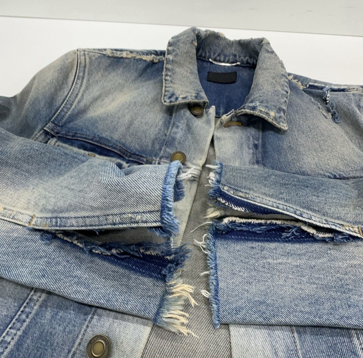 Saint Laurent Paris Saint Laurent Paris Distressed Denim Jacket Size XS / US 0-2 / IT 36-38 - 6 Thumbnail