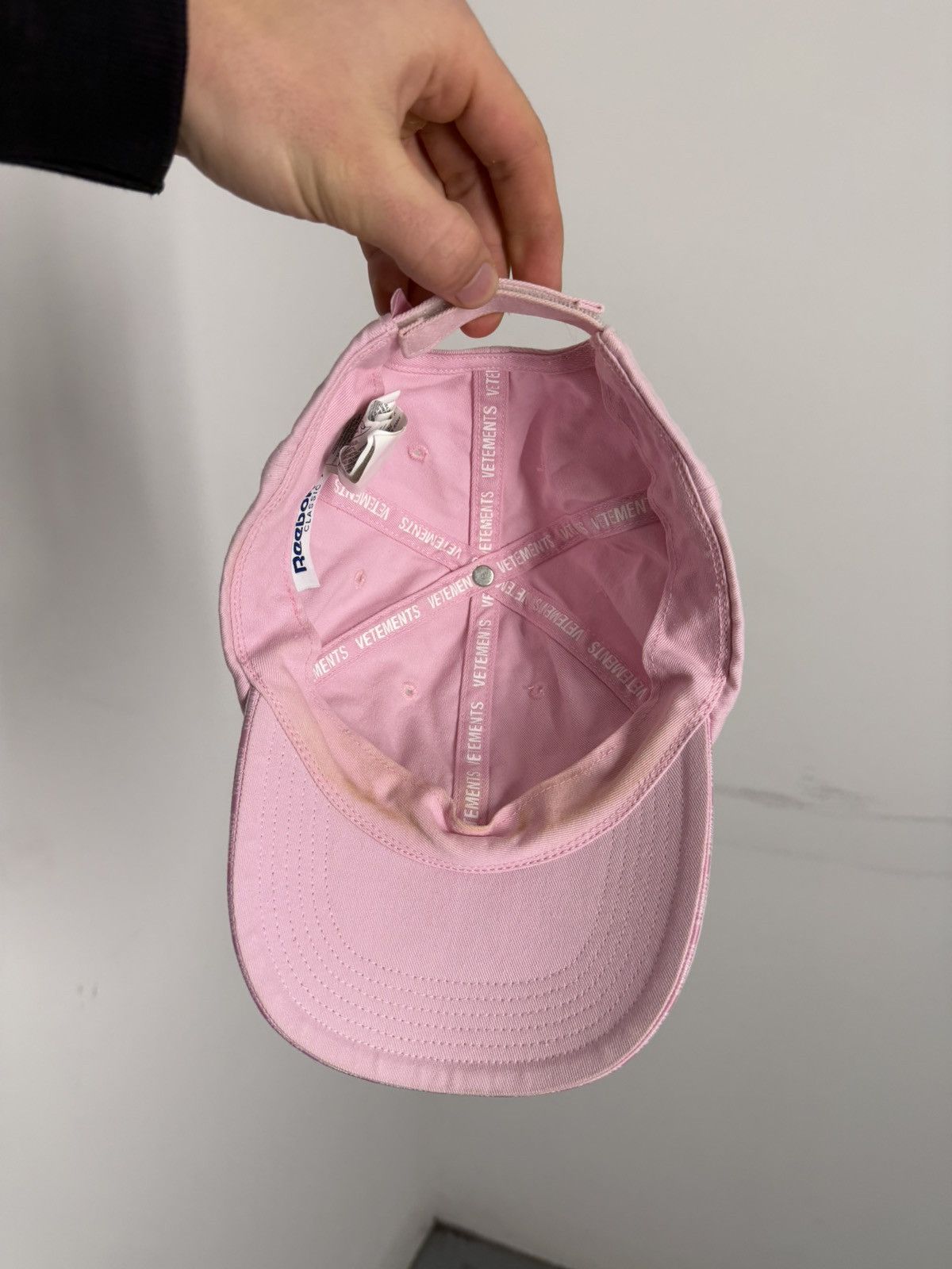 Reebok × Vetements Vetements x Reebok Pink Cap Size ONE SIZE - 5 Thumbnail