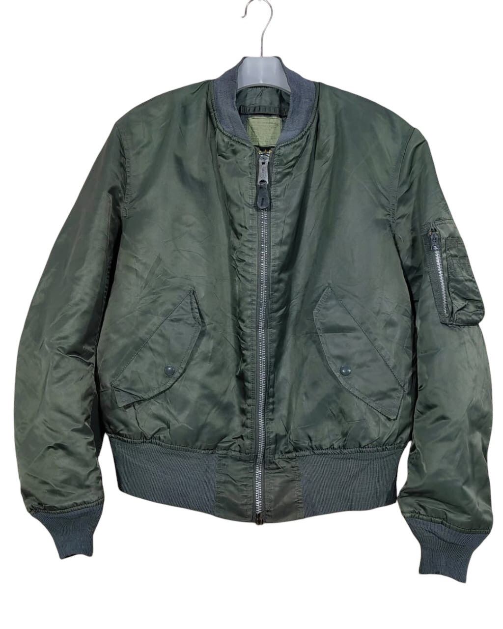 Alpha Industries × Vintage Vintage alpha industries bomber jacket distressed Size US M / EU 48-50 / 2 - 1 Thumbnail