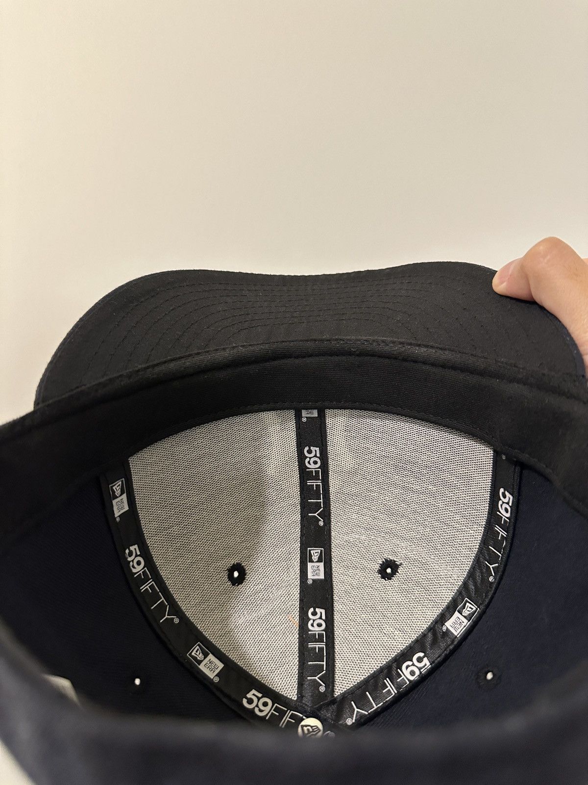 New Era Yankees 59FIFTY Fitted Cap (NO NEW ERA FLAG) - Sz 7 3/8 Size ONE SIZE - 6 Thumbnail
