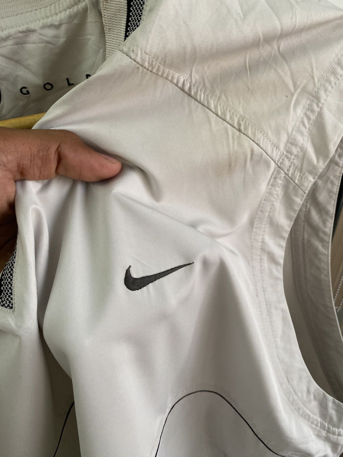 Nike VINTAGE NIKE Golf Light Vest V Neck 🔥(C1) Size US XL / EU 56 / 4 - 8 Thumbnail