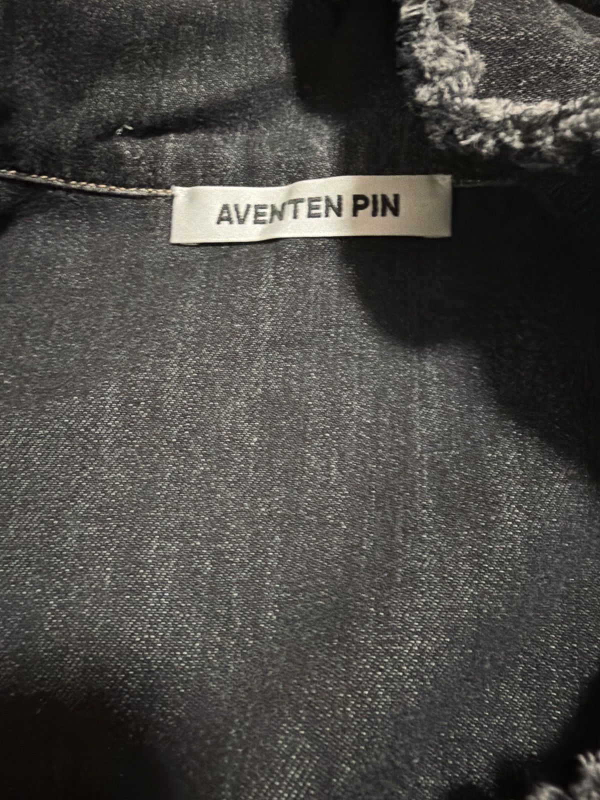 Other Button up aventen pin Size US XL / EU 56 / 4 - 6 Thumbnail