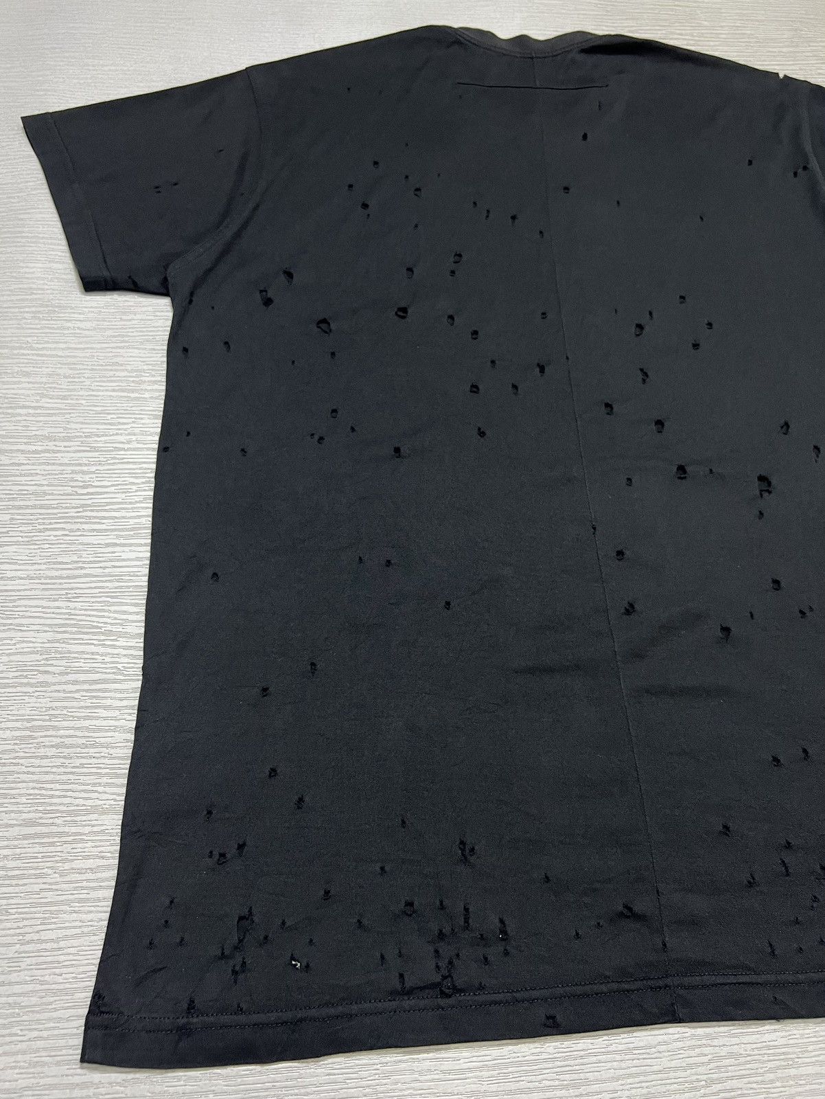 Givenchy Givenchy - Logo Print Distressed T-Shirt Size US XXS / EU 40 - 11 Thumbnail