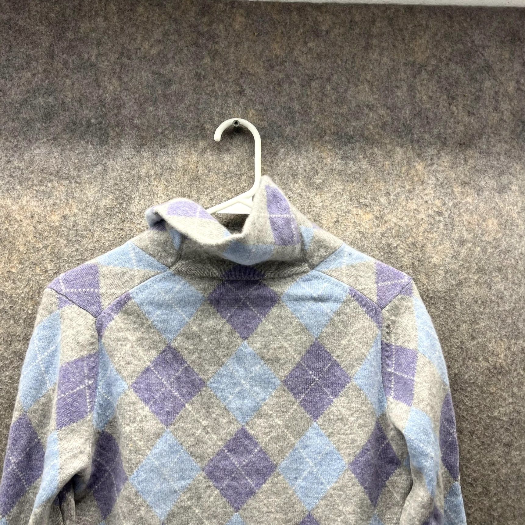 Brooks Brothers VINTAGE Brooks Brothers Sweater Woman Medium Argyle Gray Pullover Fleece High Neck Size M / US 6-8 / IT 42-44 - 2 Thumbnail