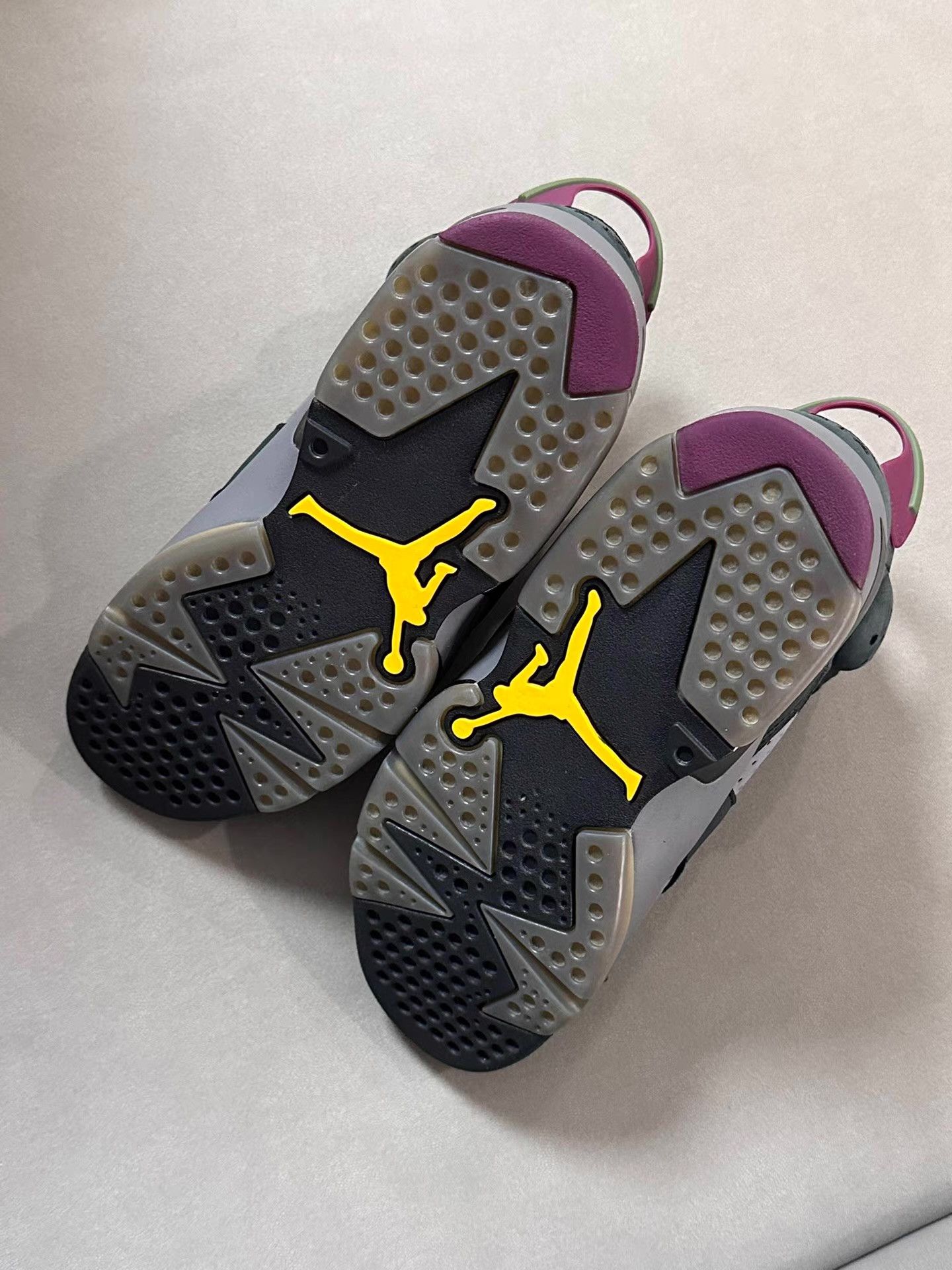 Nike AJ6 Bordeaux Ｑ20 Size US 7 / EU 40 - 3 Thumbnail