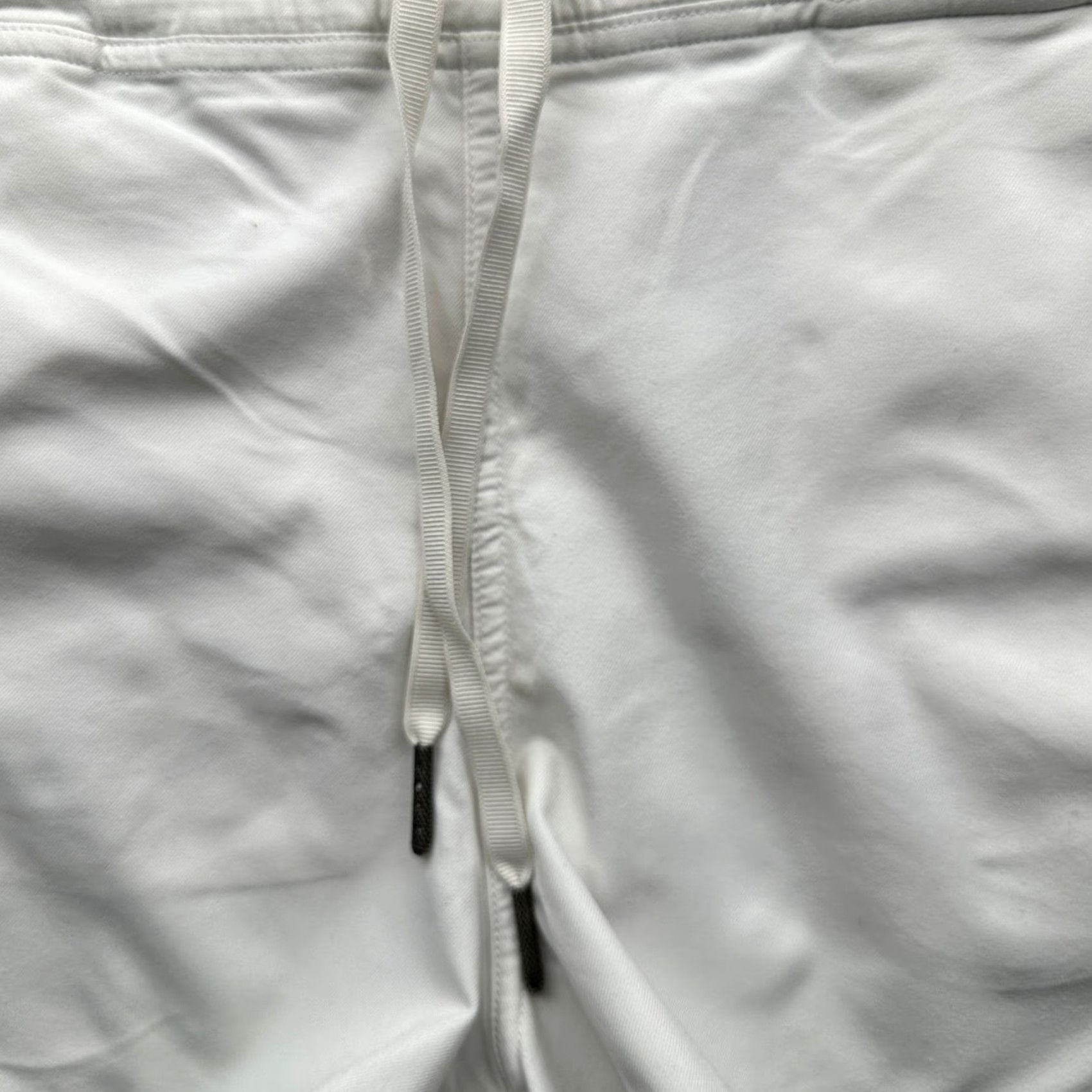 Lululemon Lululemon Varsity Shorts White Black Womens XL L Pocket Drawstring High Rise Size 36" / US 14 / IT 50 - 7 Thumbnail