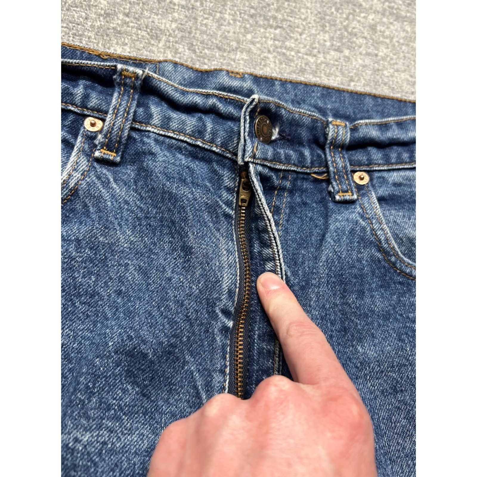 Levi's VINTAGE Levi’s 505 Denim Jean Shorts Cut Off Size 34” USA Blue Cotton Denim 80s Size US 34 / EU 50 - 7 Thumbnail